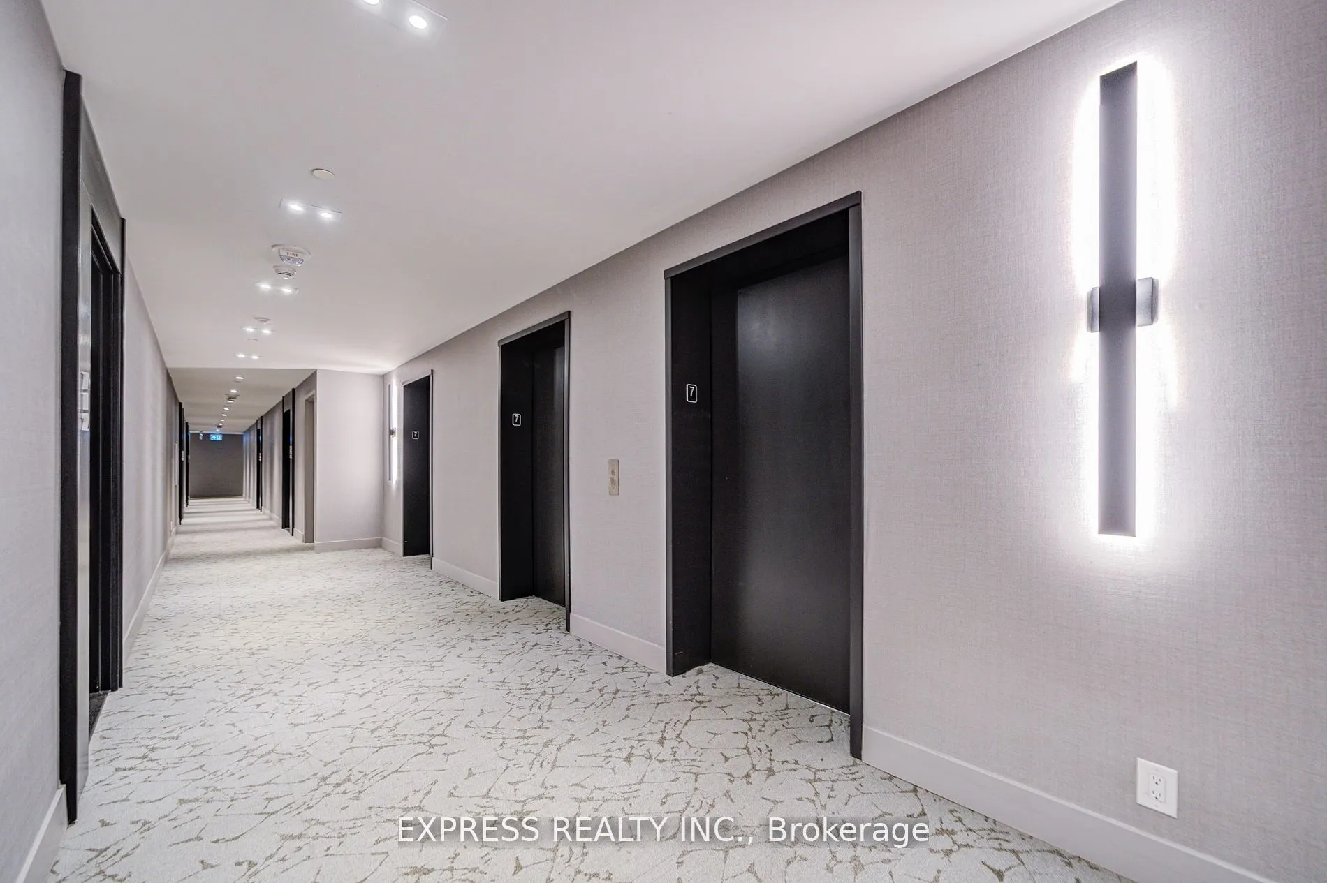 270 Dufferin Street, #701