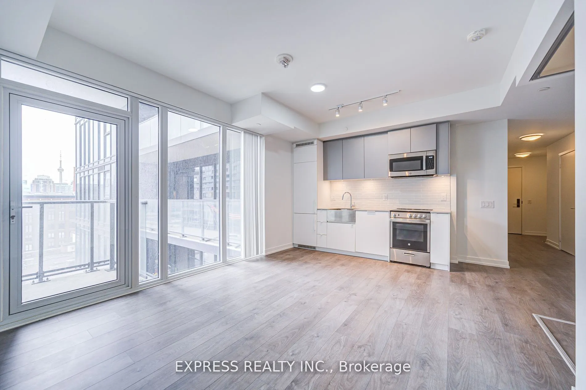 270 Dufferin Street, #701