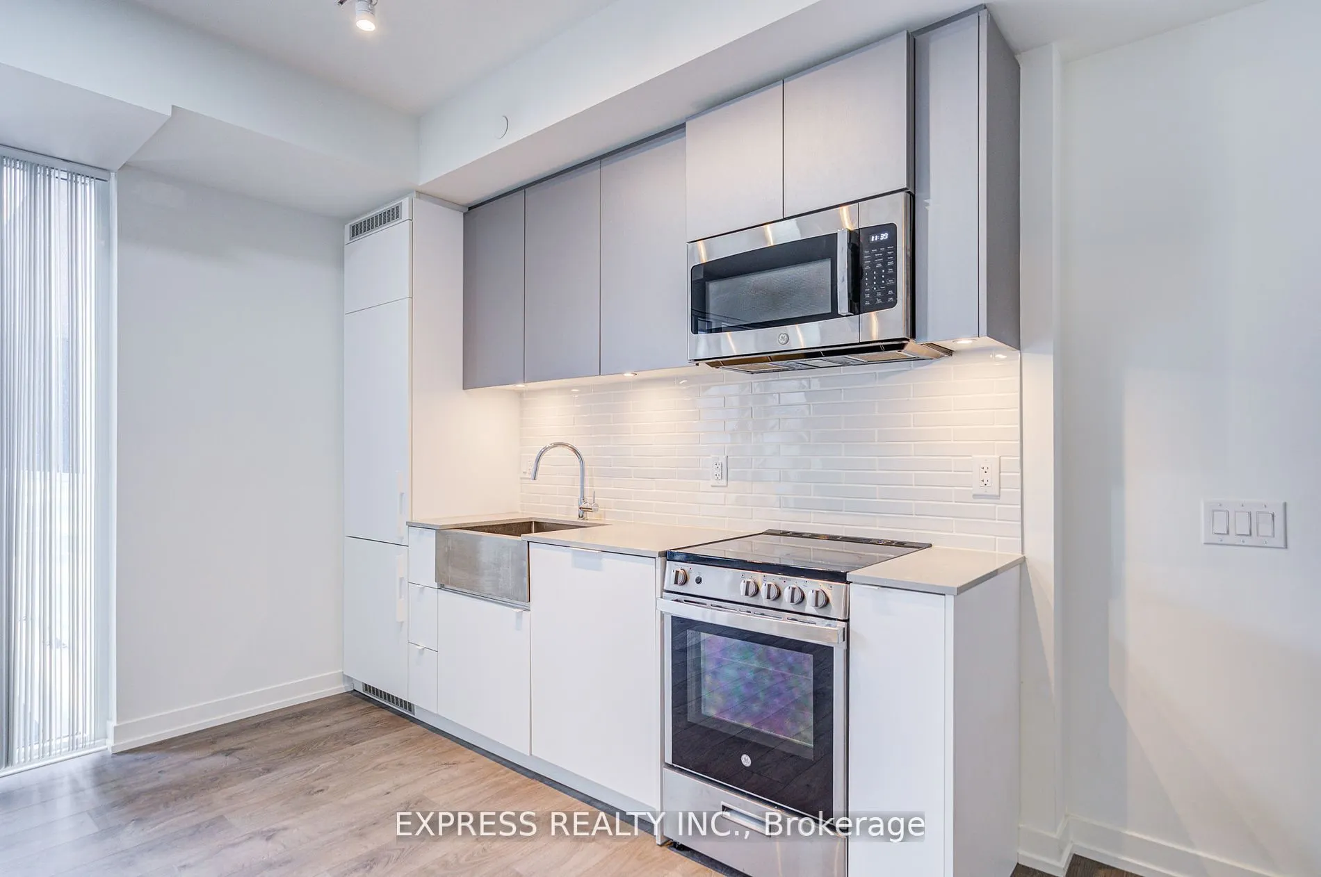 270 Dufferin Street, #701