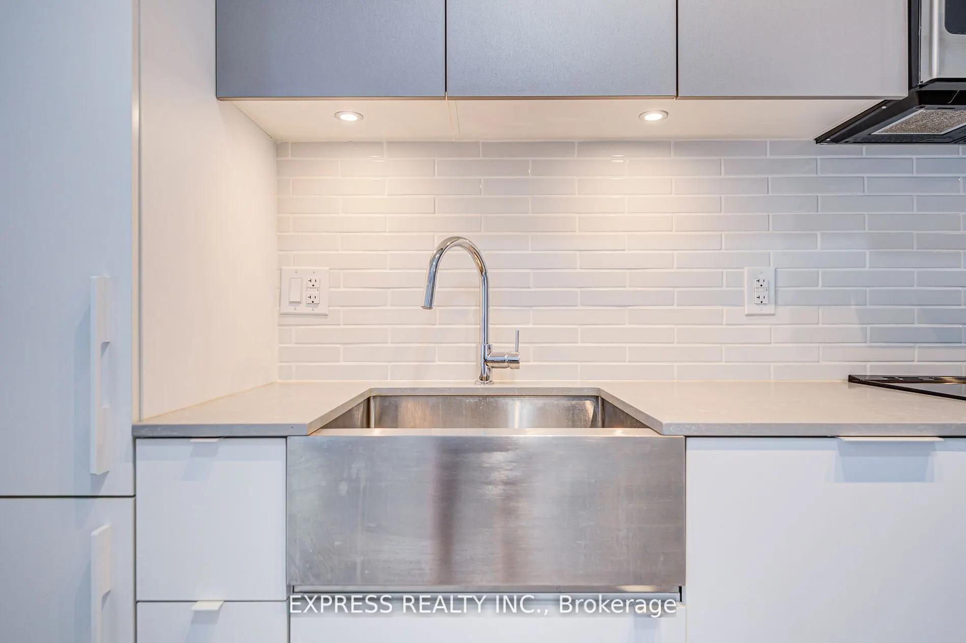 270 Dufferin Street, #701