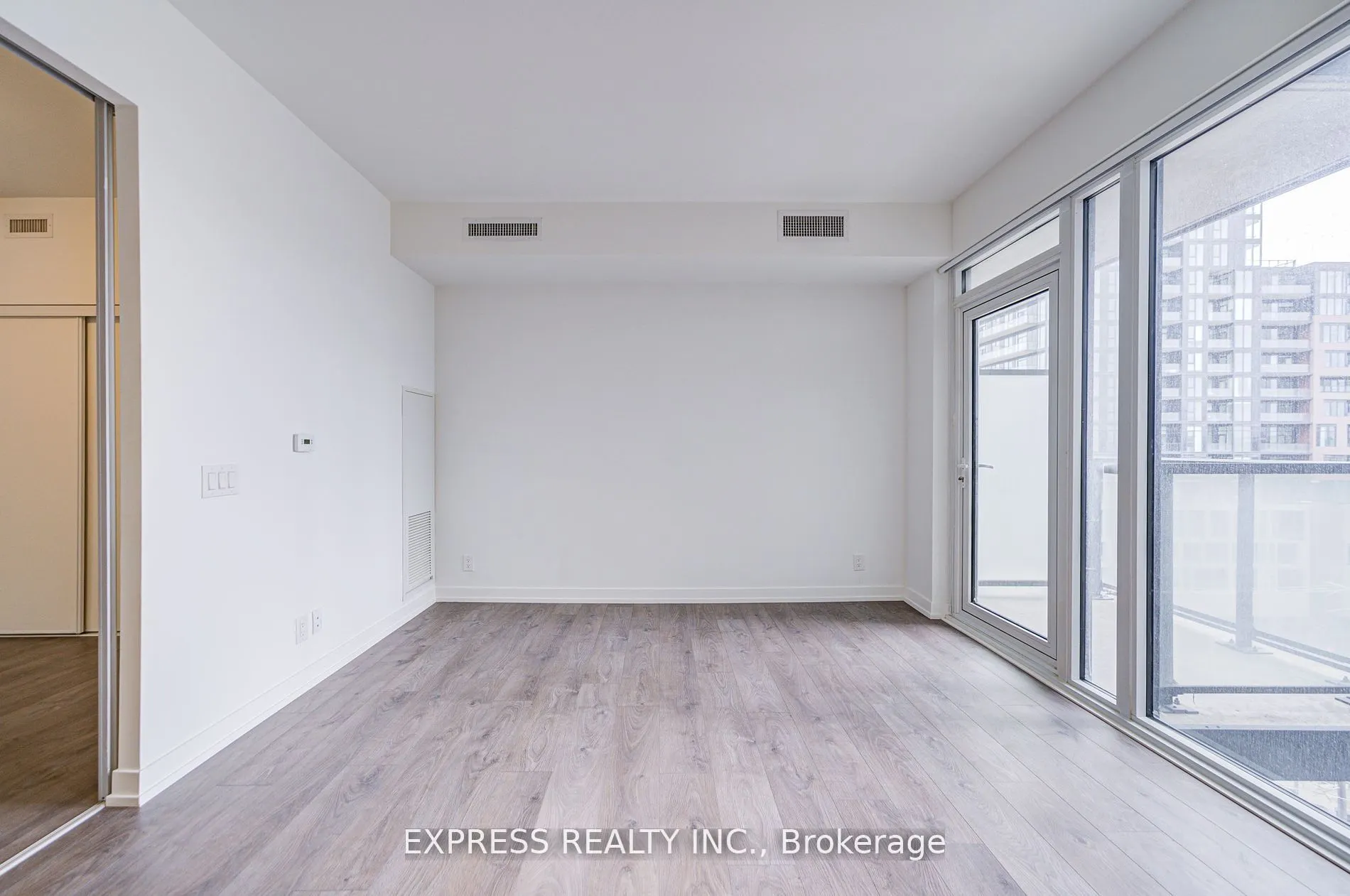 270 Dufferin Street, #701