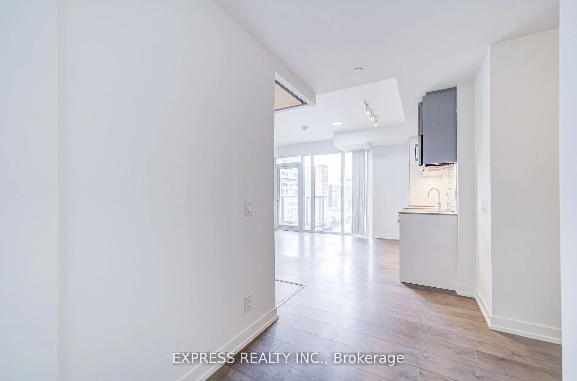 270 Dufferin Street, #701