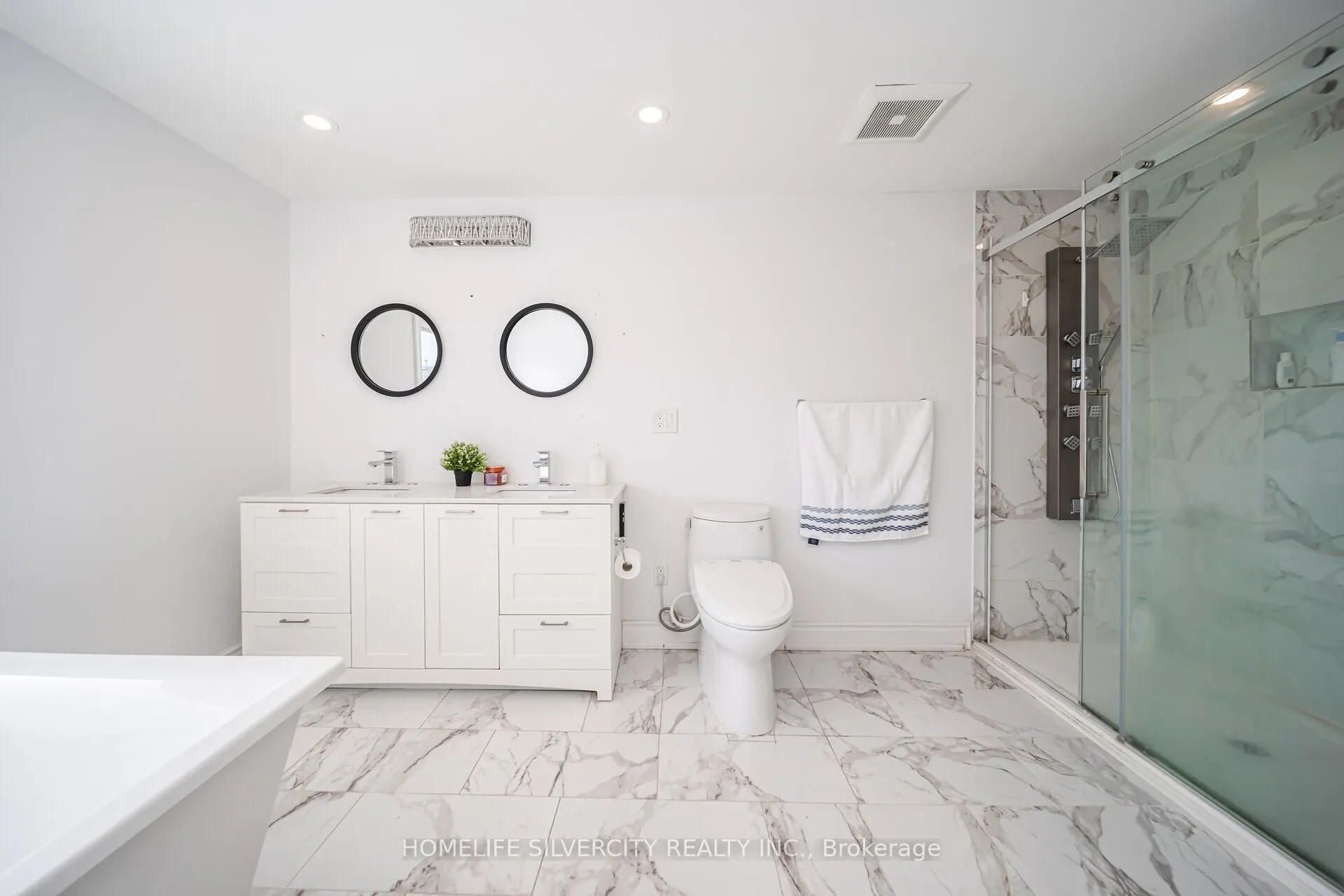 14 Rembrandt Crescent