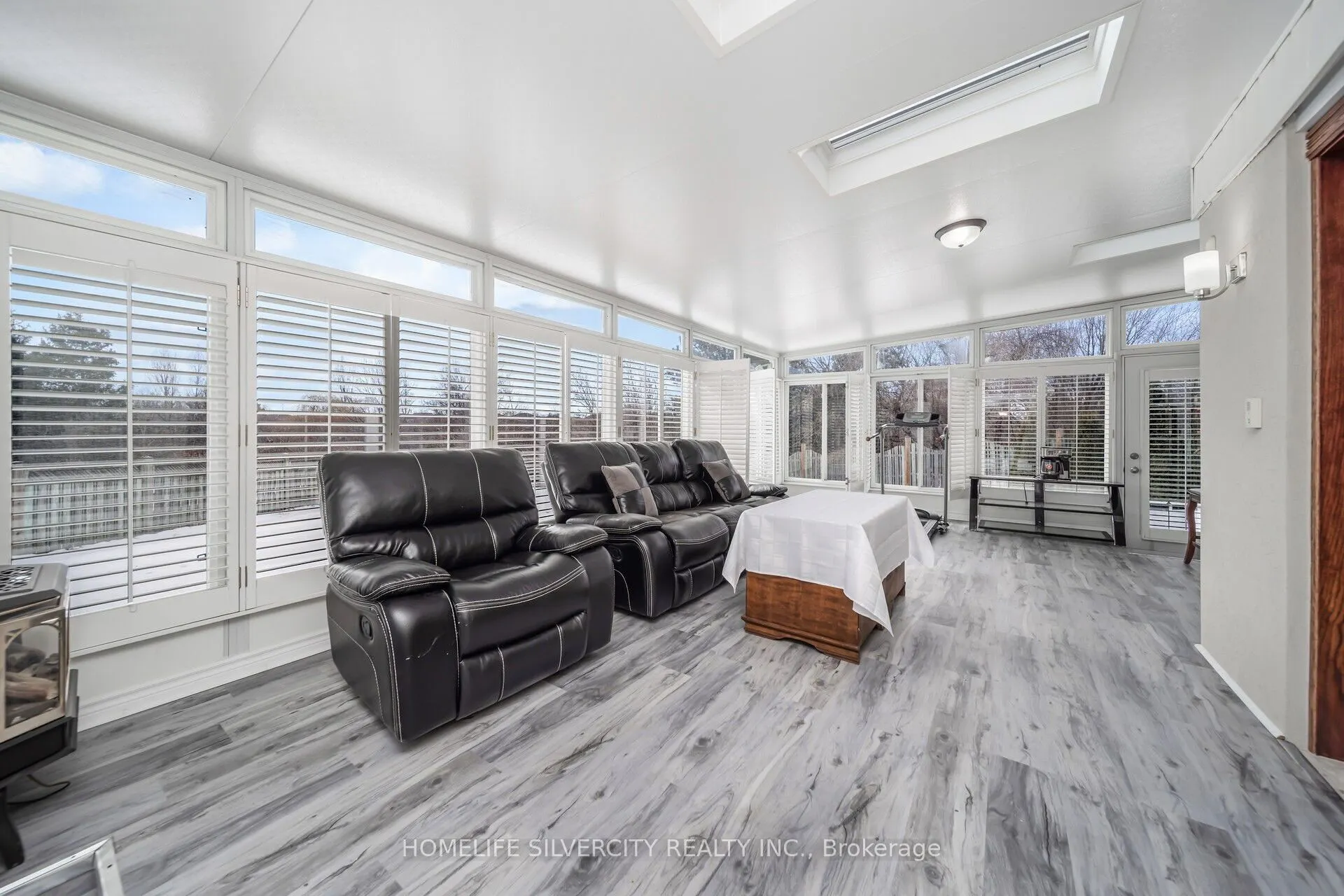14 Rembrandt Crescent