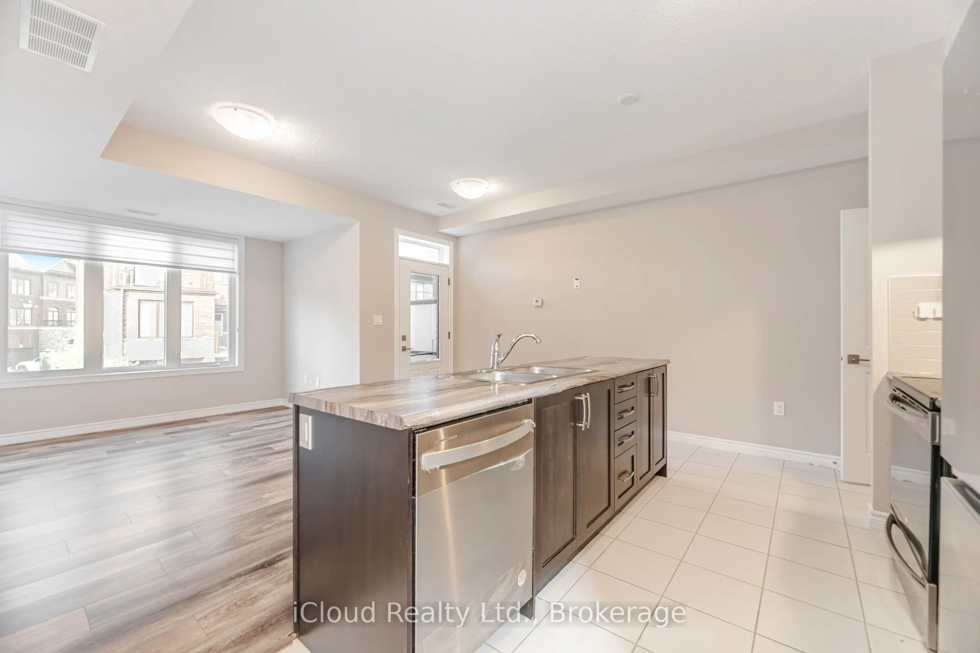 445 Ontario Street, #91