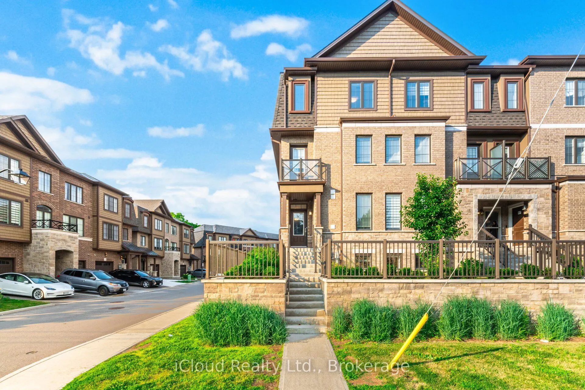 445 Ontario Street, #91
