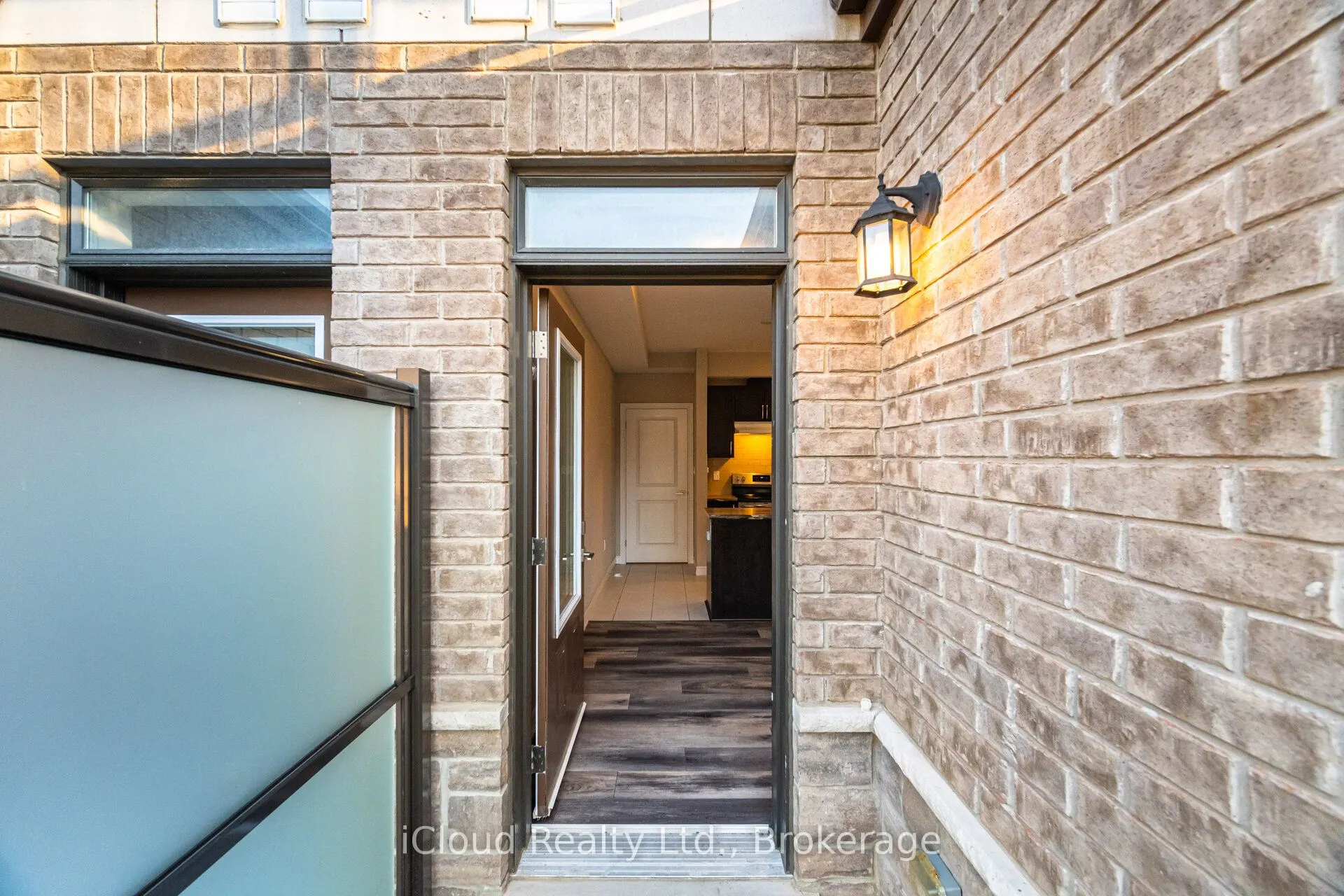445 Ontario Street, #91