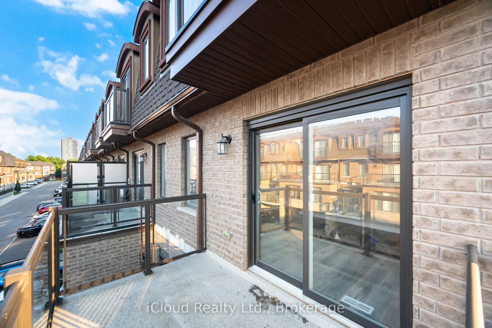 445 Ontario Street, #91