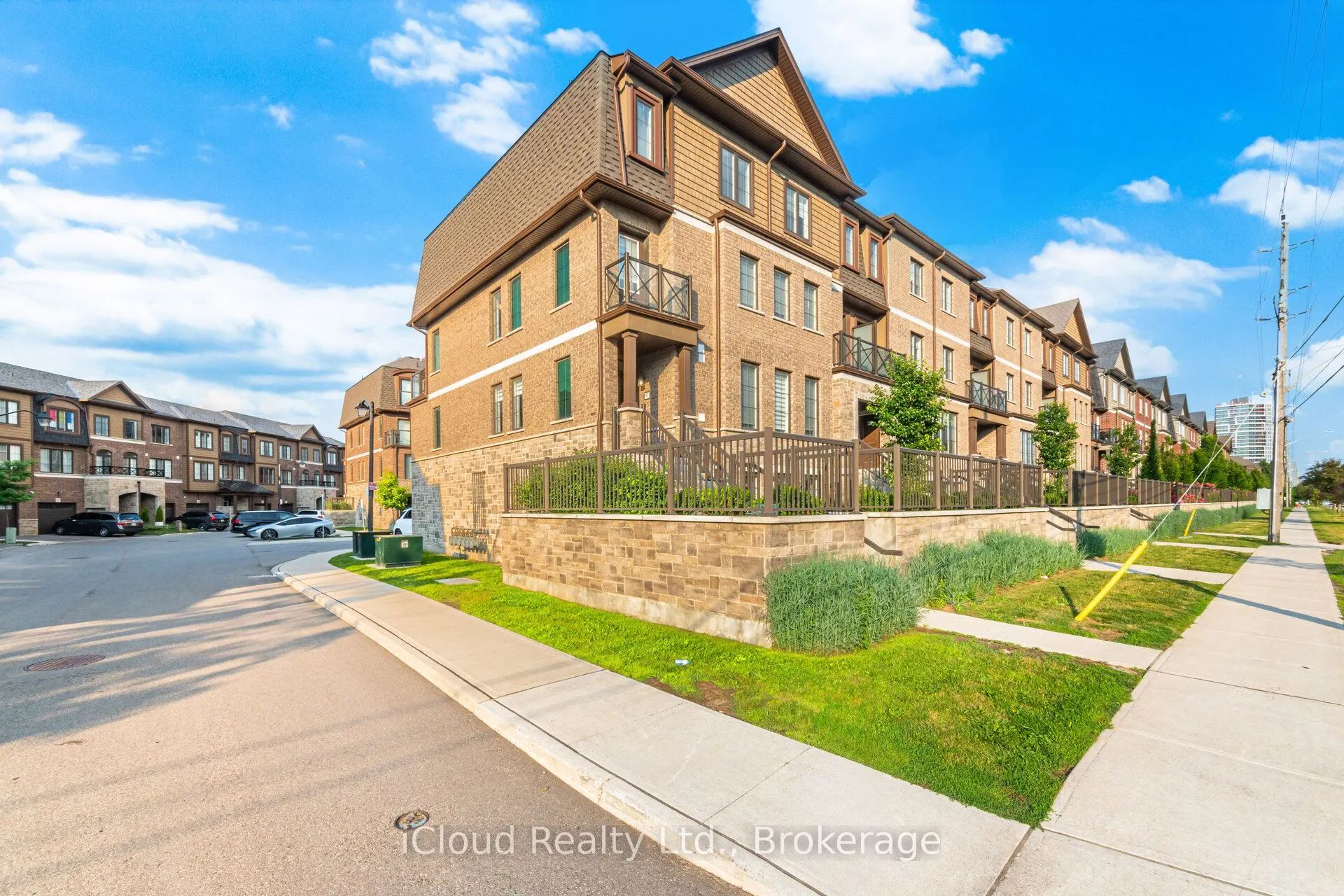 445 Ontario Street, #91