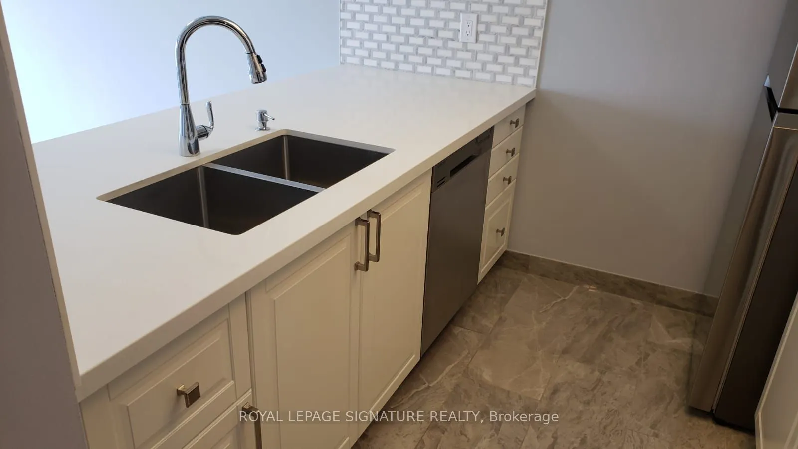 101 Subway Crescent, #2014