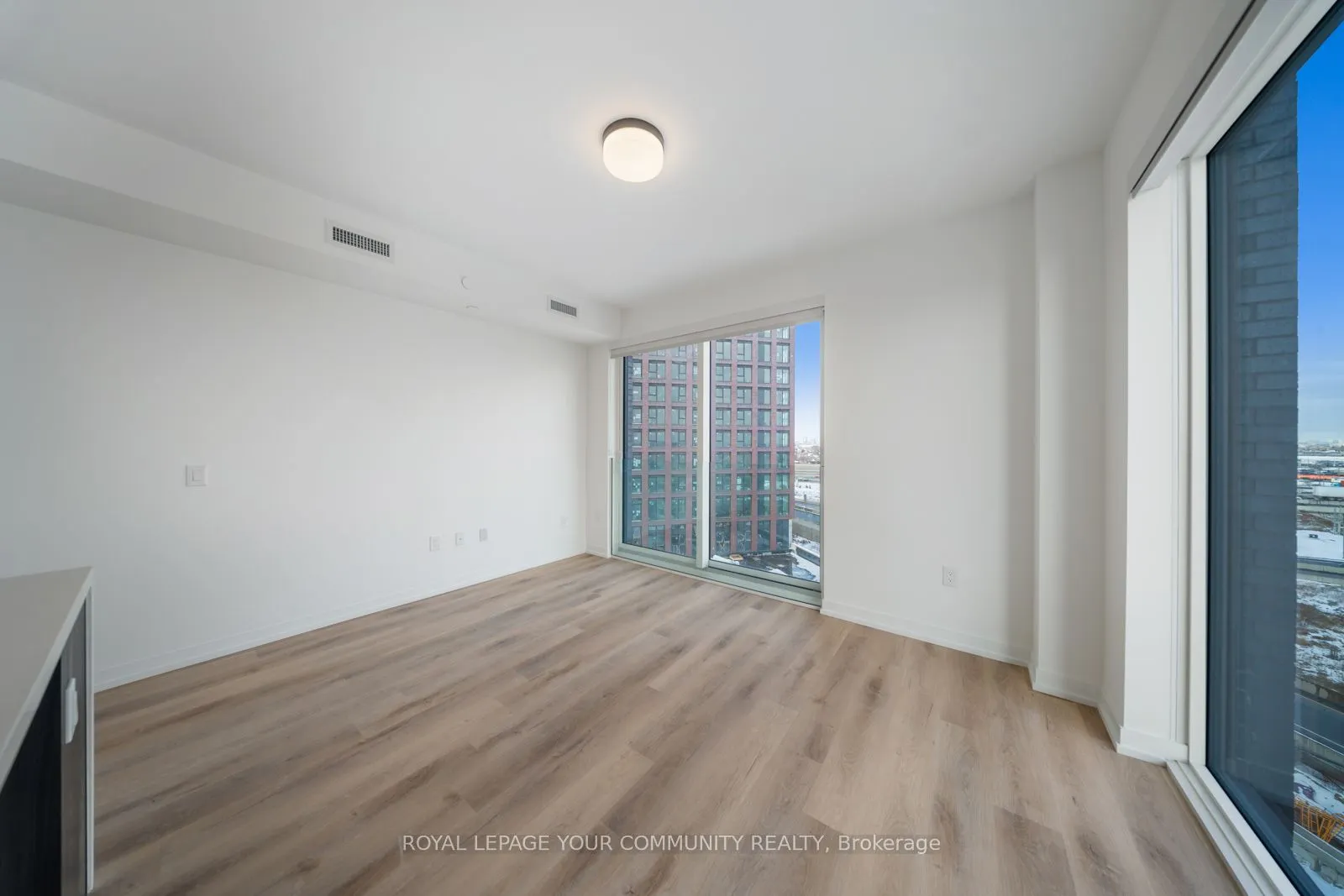 5 York Garden Way, #602