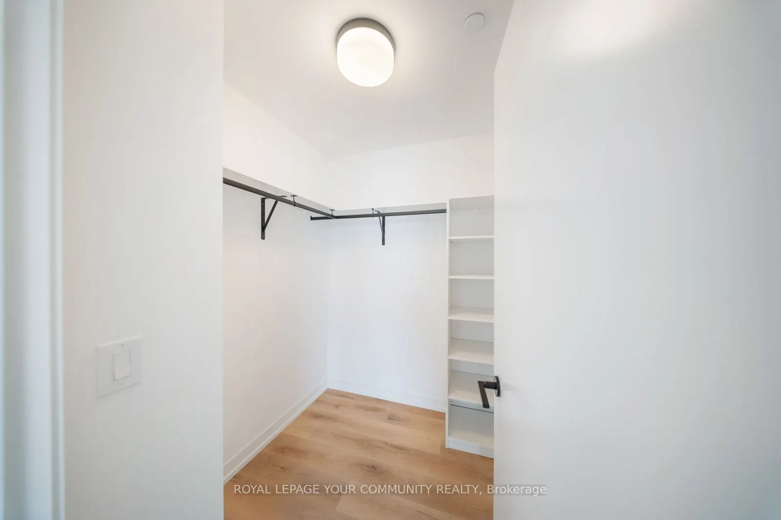 5 York Garden Way, #602