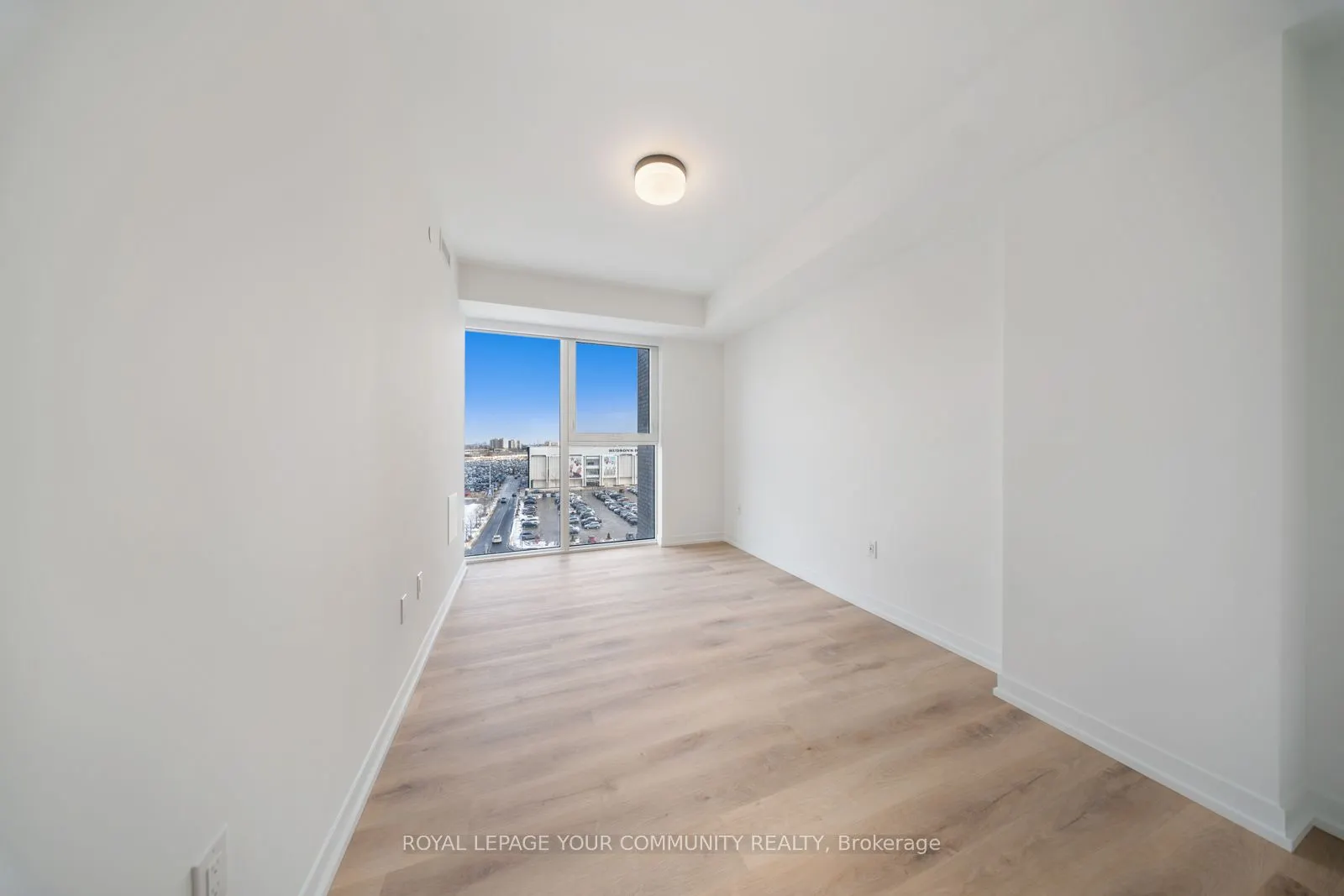 5 York Garden Way, #602