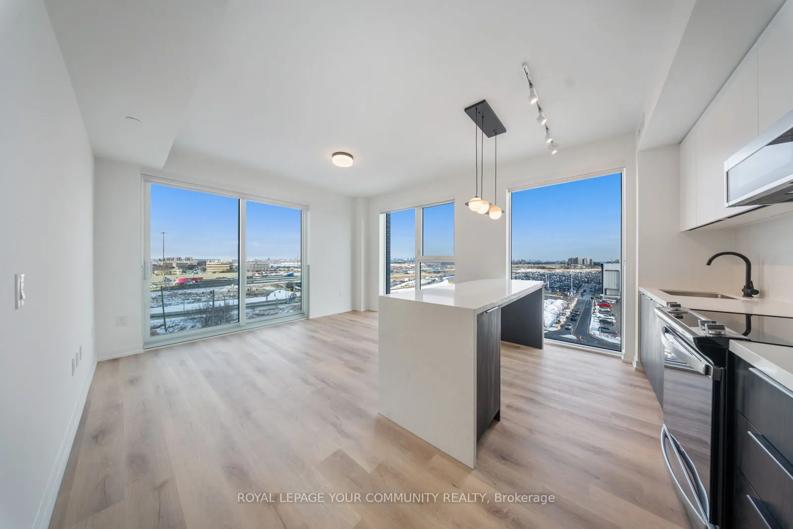 5 York Garden Way, #602