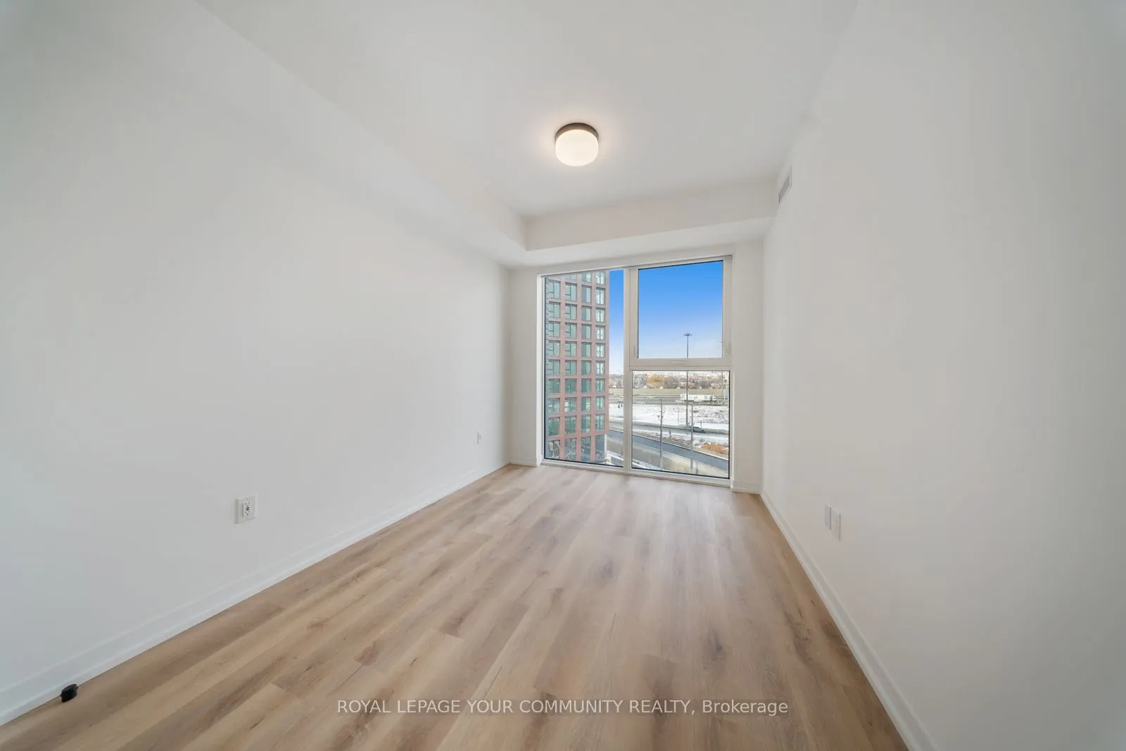 5 York Garden Way, #711