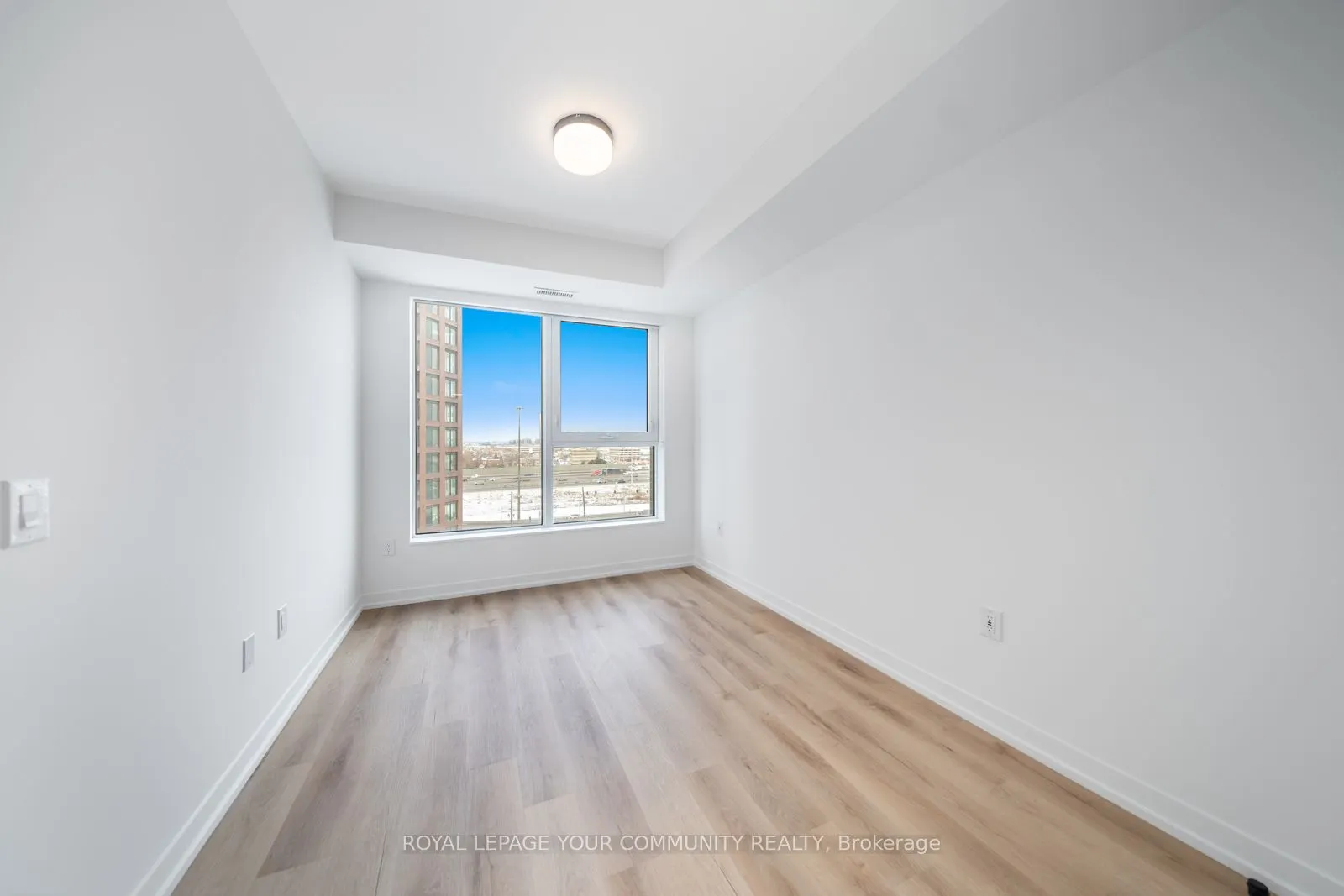 5 York Garden Way, #711
