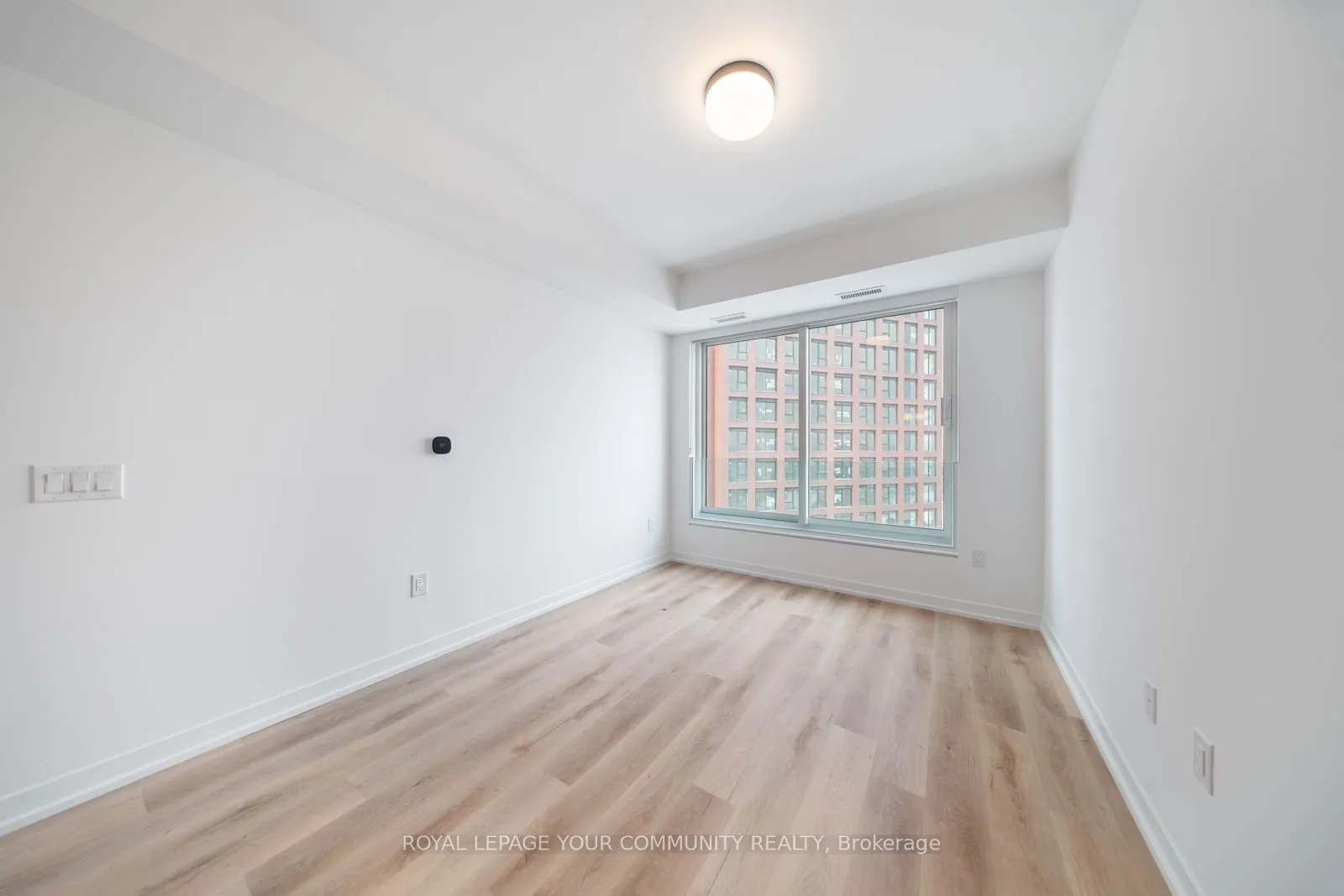 5 York Garden Way, #711