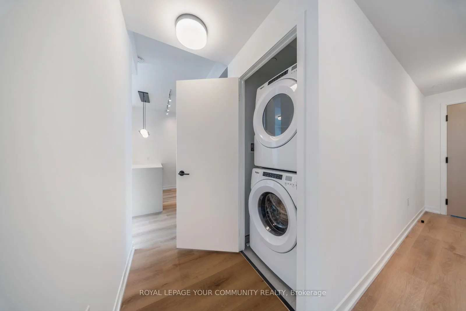 5 York Garden Way, #711