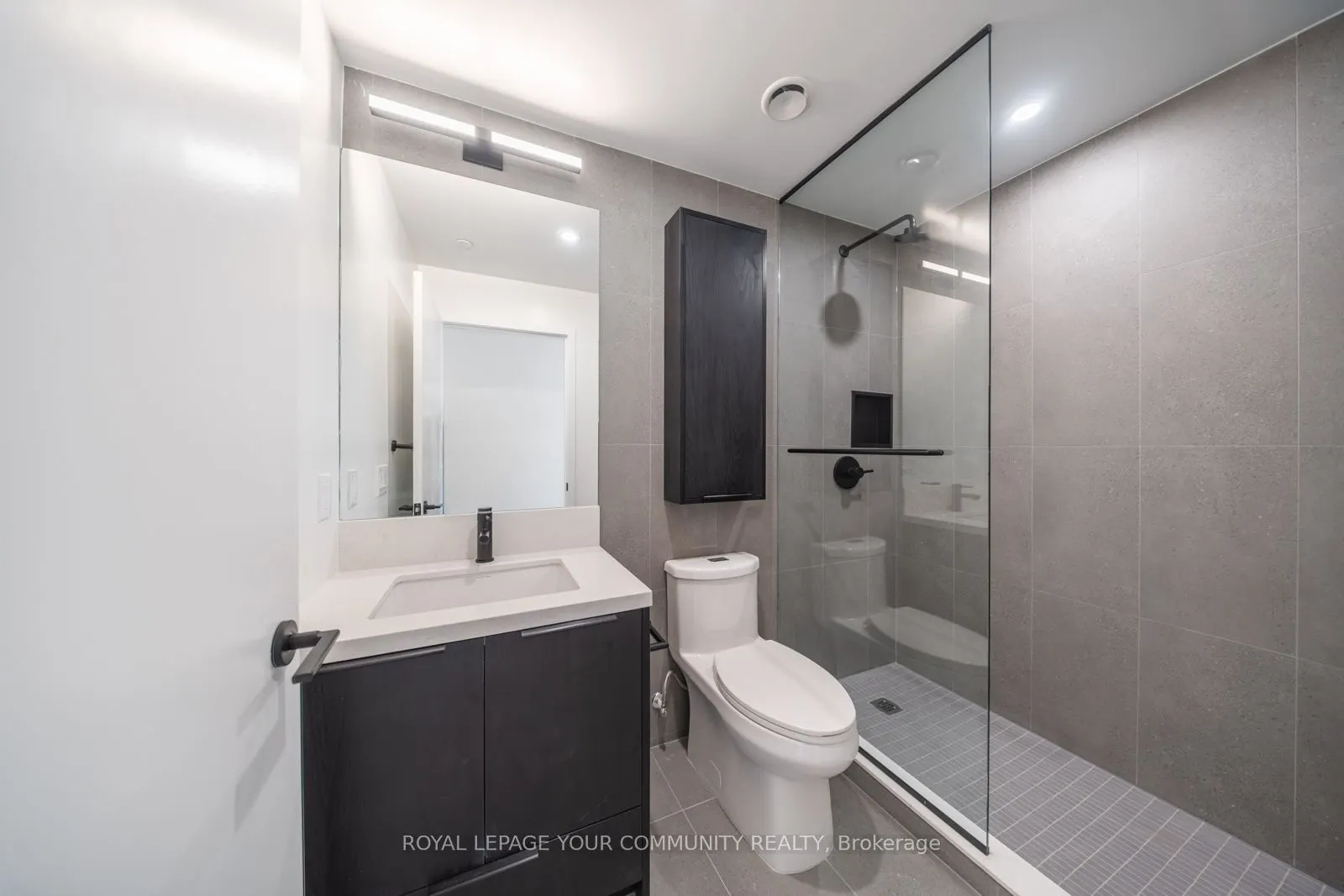 5 York Garden Way, #711