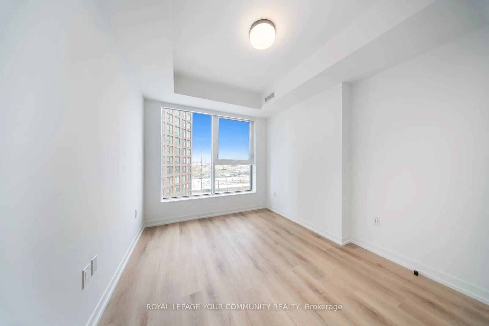 5 York Garden Way, #711