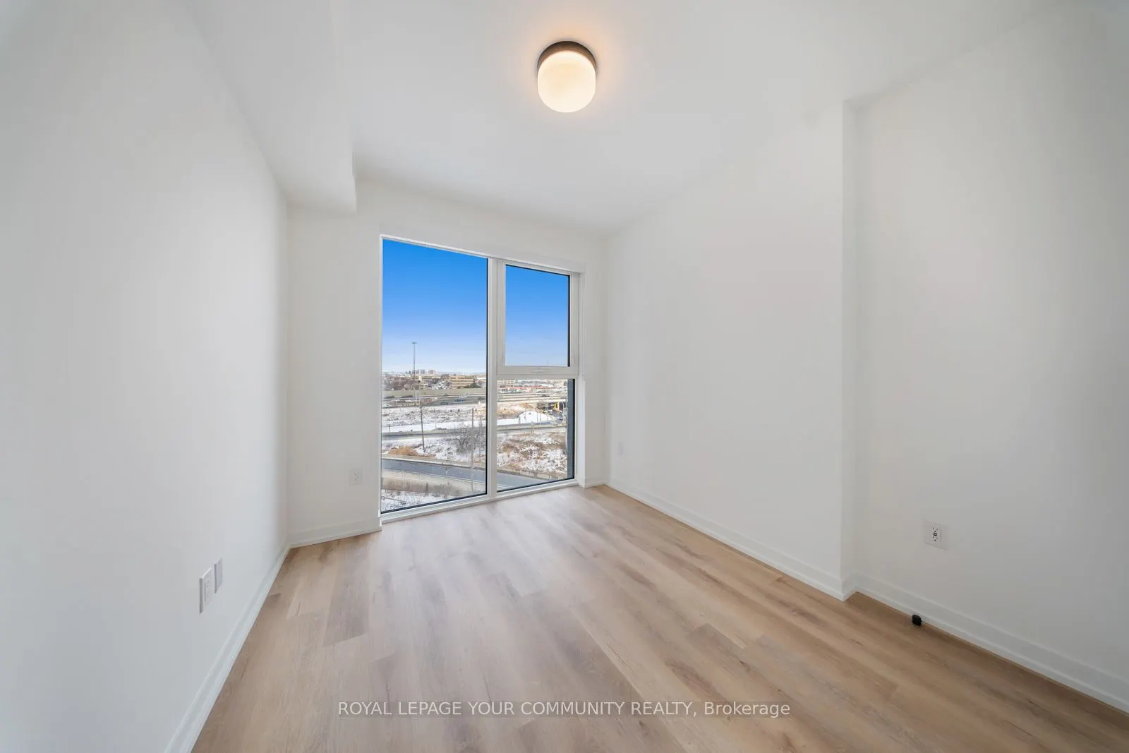 5 York Garden Way, #711