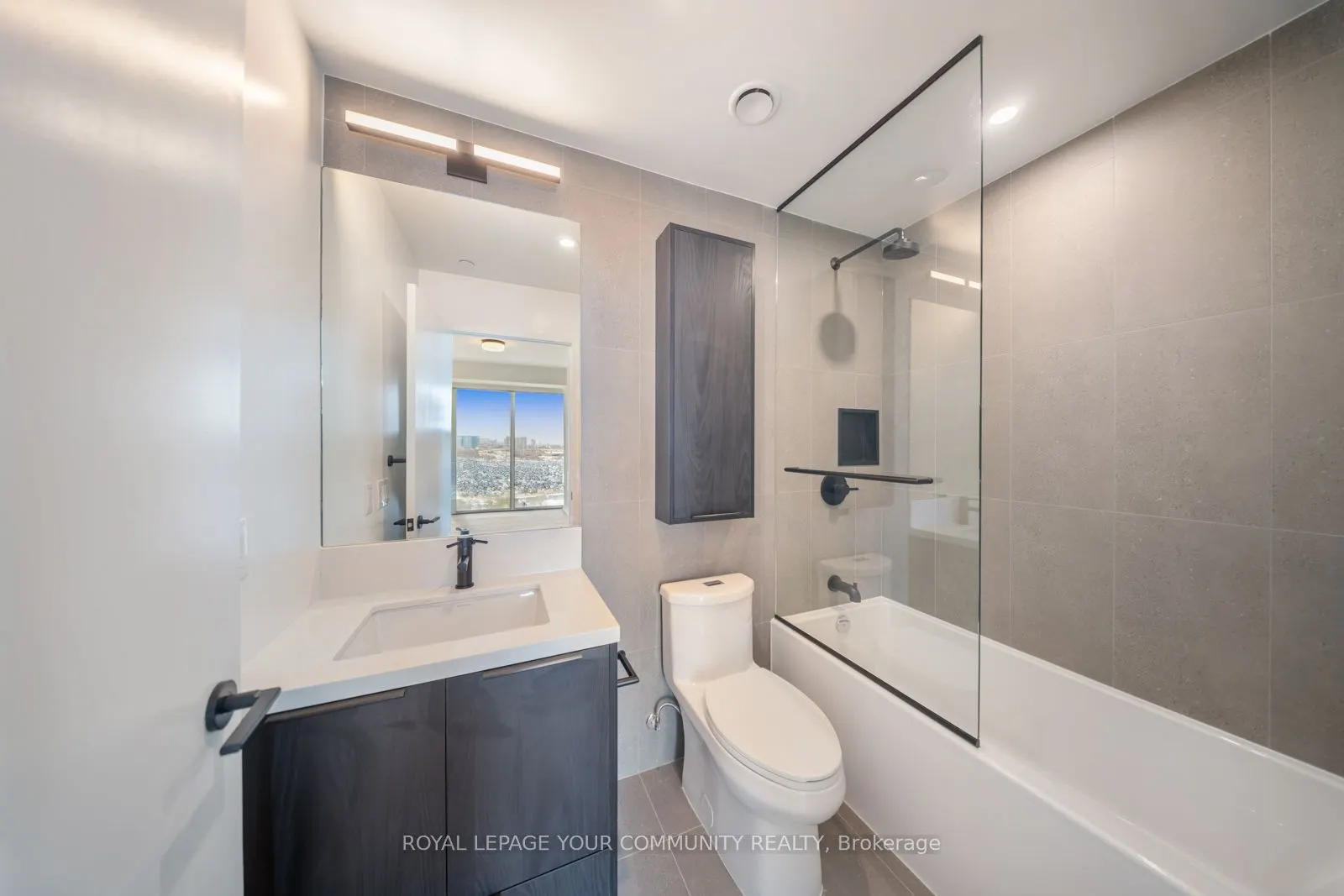 5 York Garden Way, #711