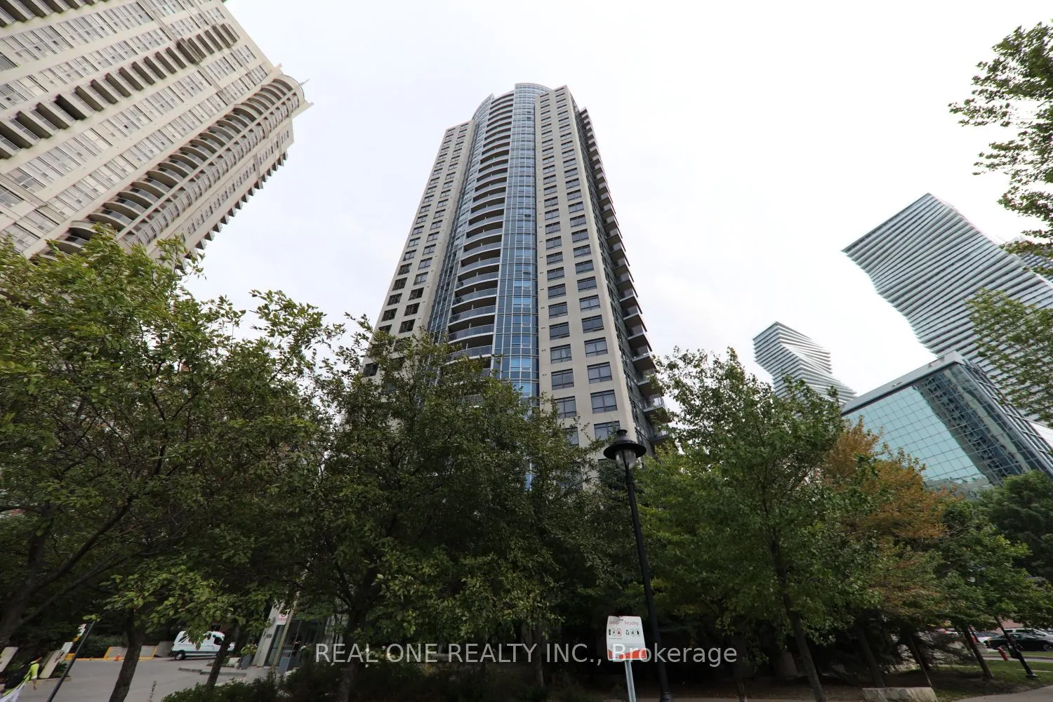 330 Burnhamthorpe Road W, #2708