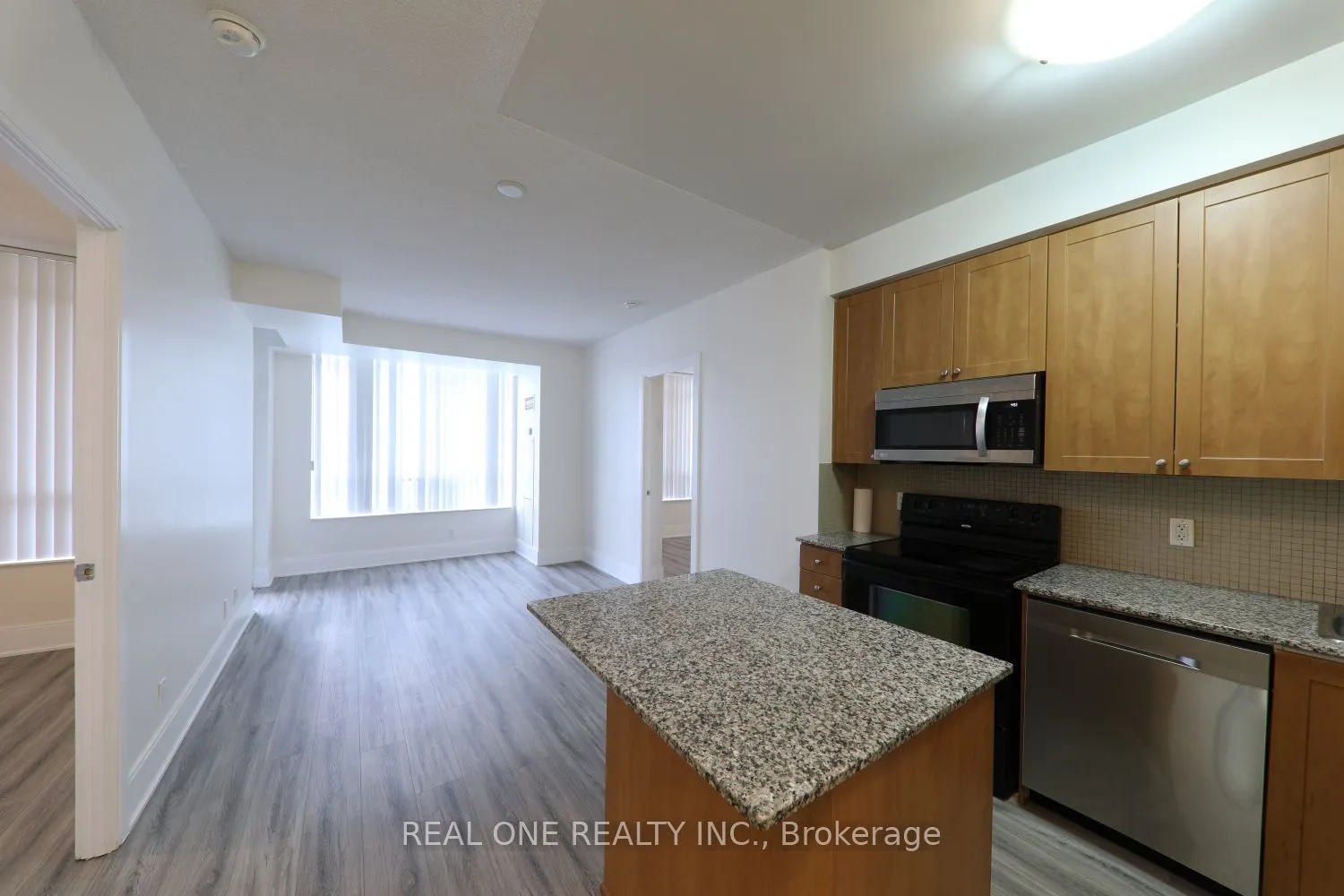 330 Burnhamthorpe Road W, #2708