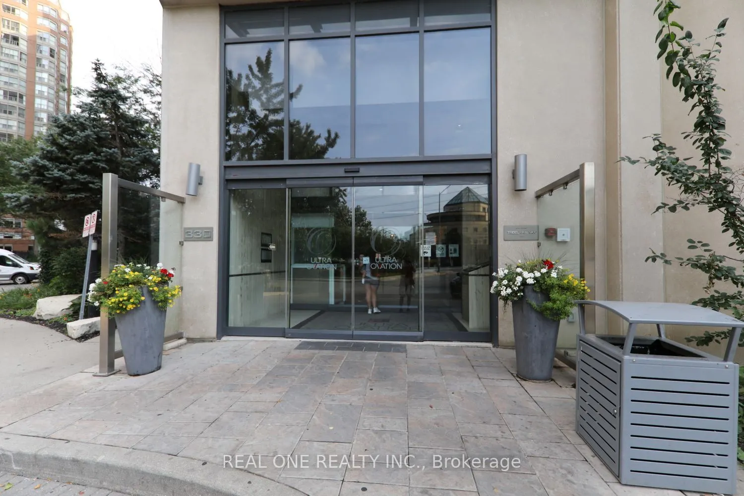 330 Burnhamthorpe Road W, #2708