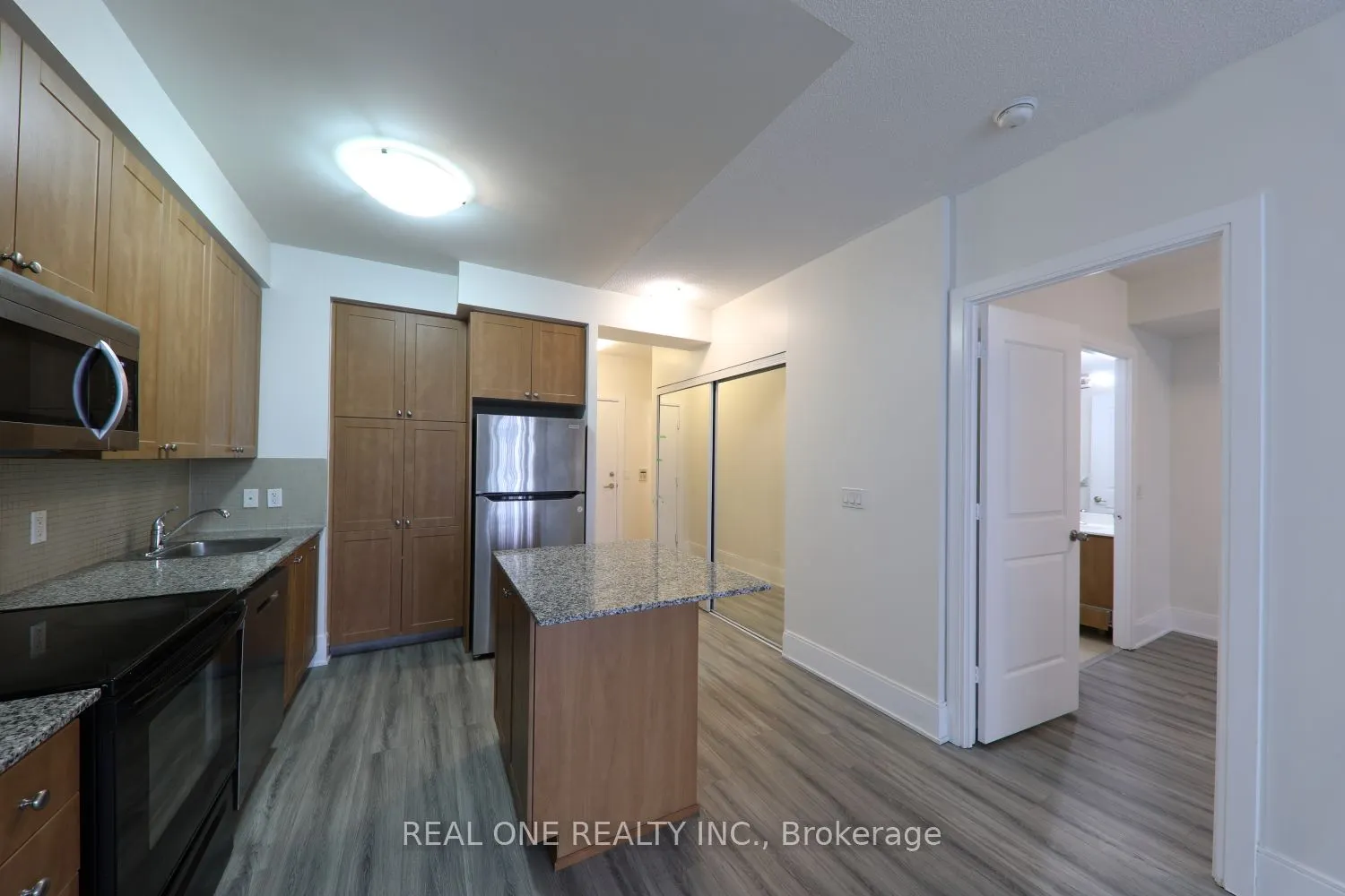 330 Burnhamthorpe Road W, #2708