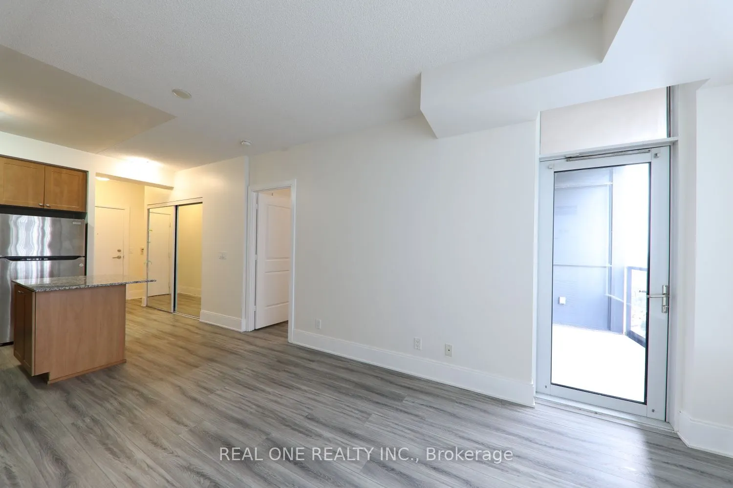330 Burnhamthorpe Road W, #2708