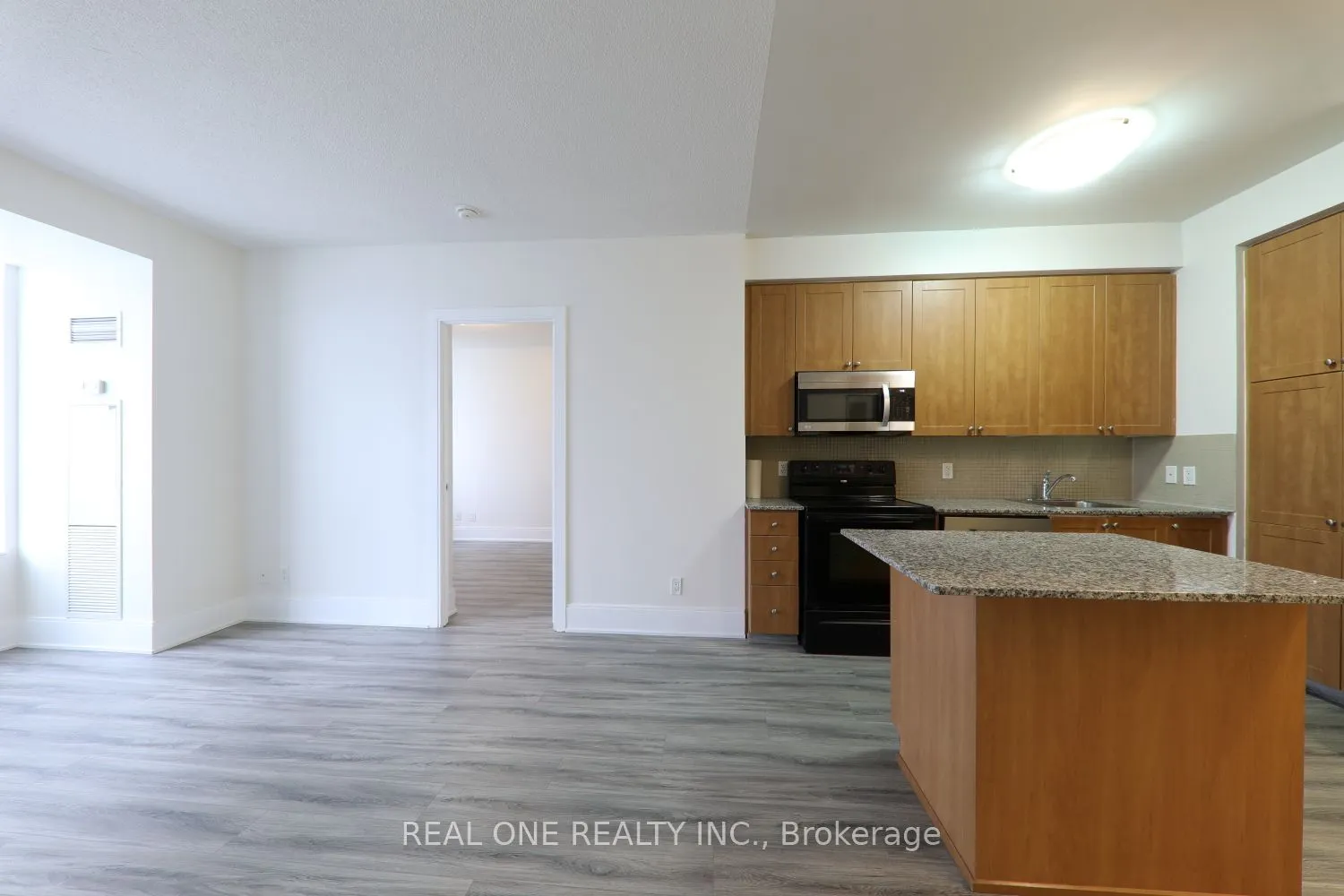 330 Burnhamthorpe Road W, #2708