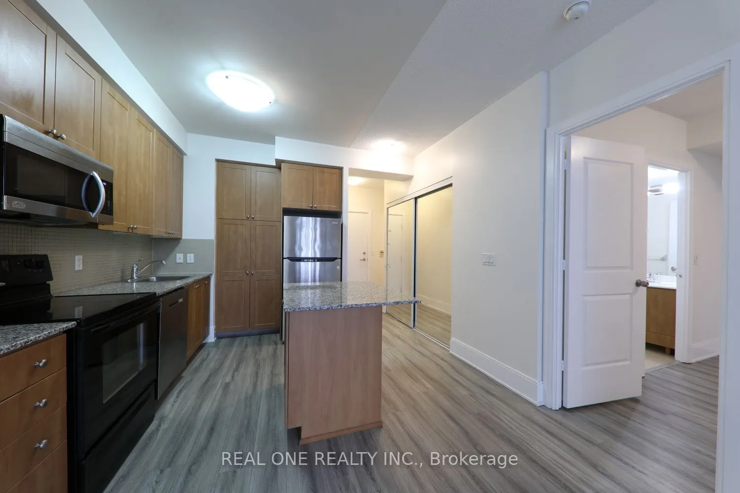 330 Burnhamthorpe Road W, #2708