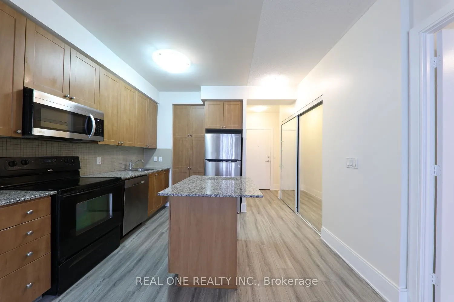 330 Burnhamthorpe Road W, #2708