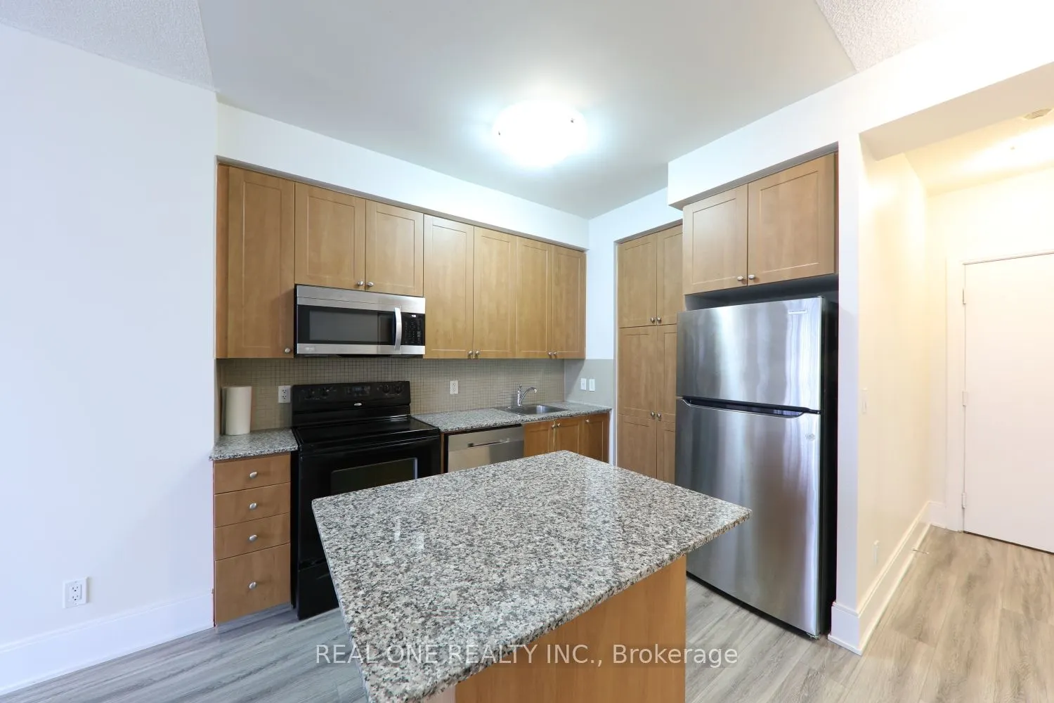330 Burnhamthorpe Road W, #2708
