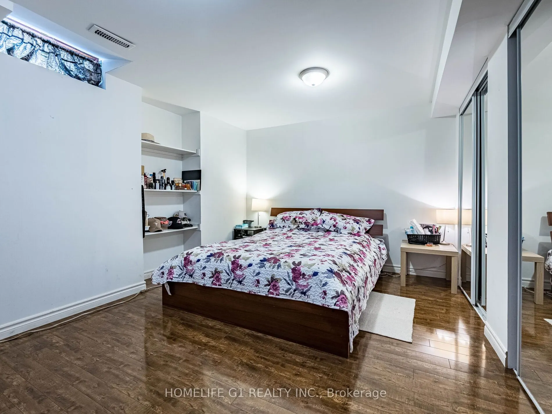 28 Nuttall Street
