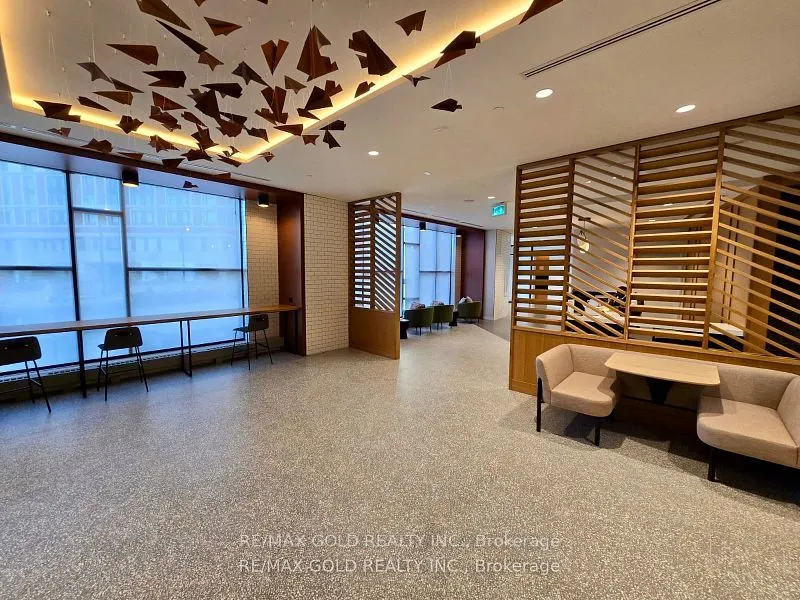 2495 Eglinton Avenue W, #1903