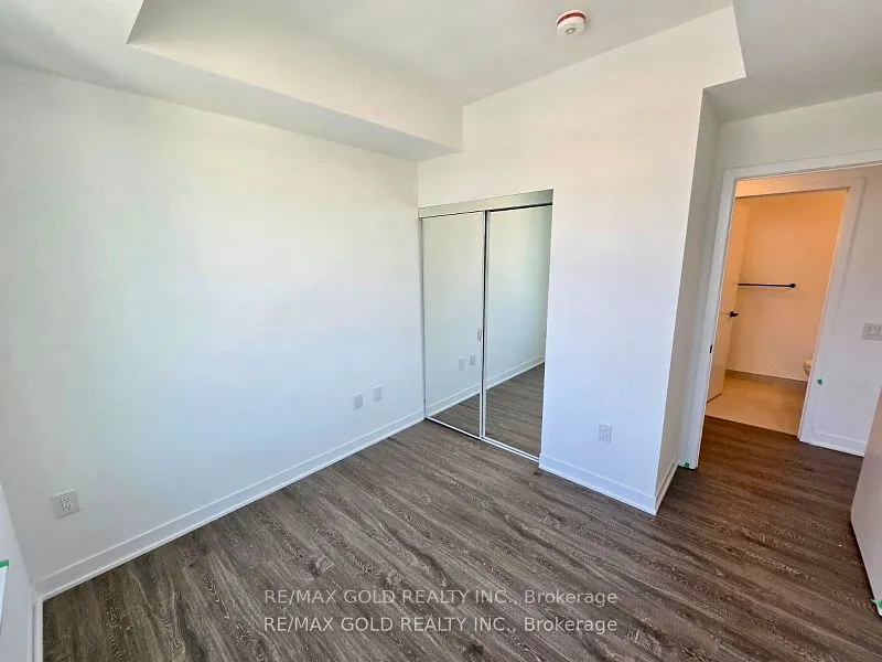 2495 Eglinton Avenue W, #1903