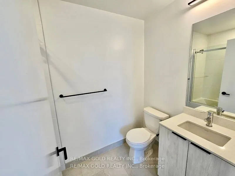 2495 Eglinton Avenue W, #1903