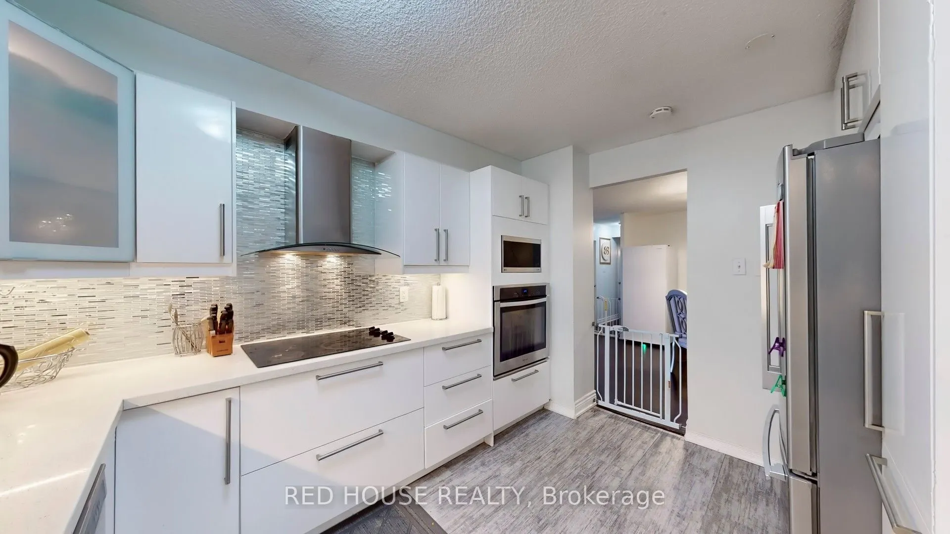 50 Mississauga Valley Boulevard, #413