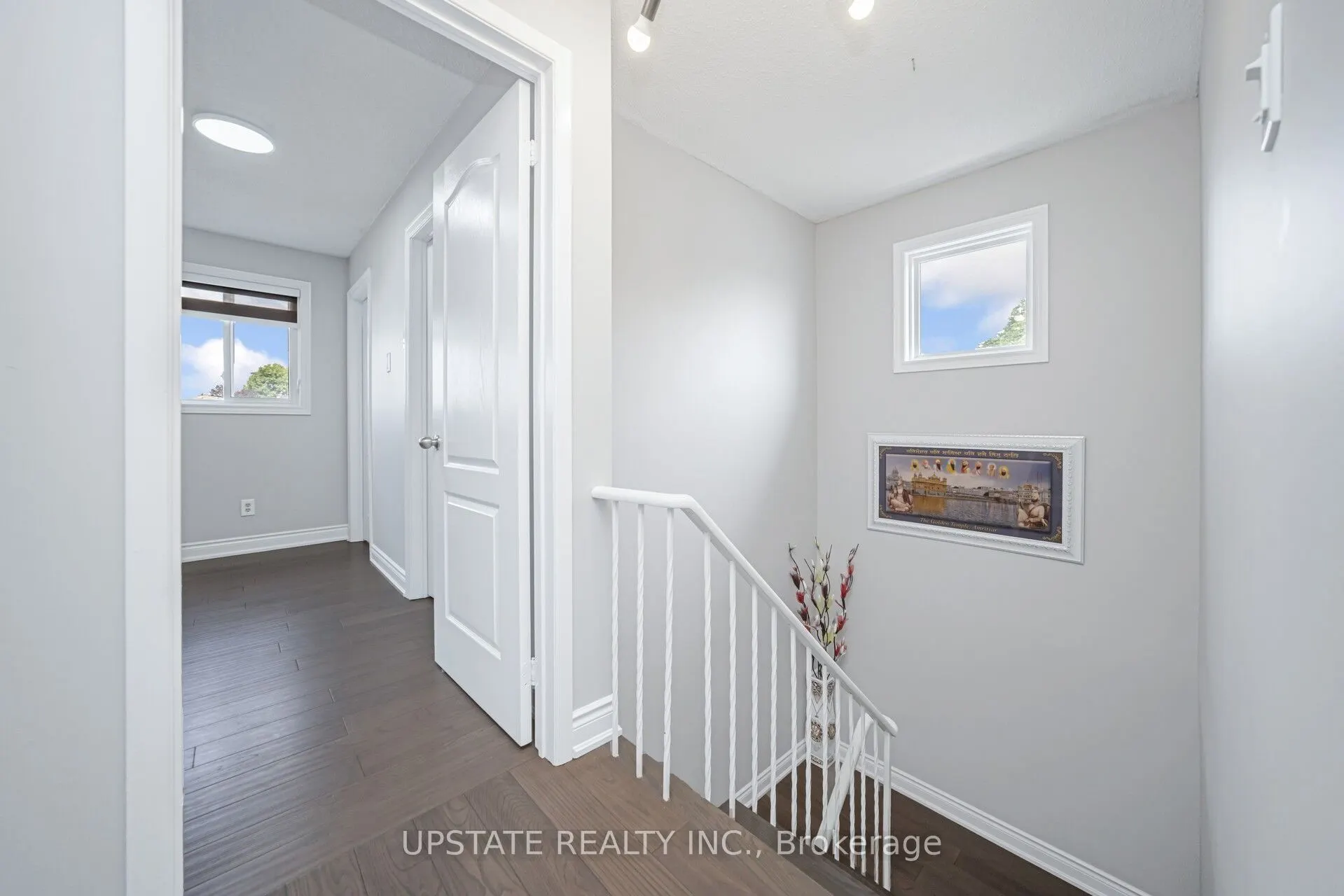 2 Trewartha Crescent