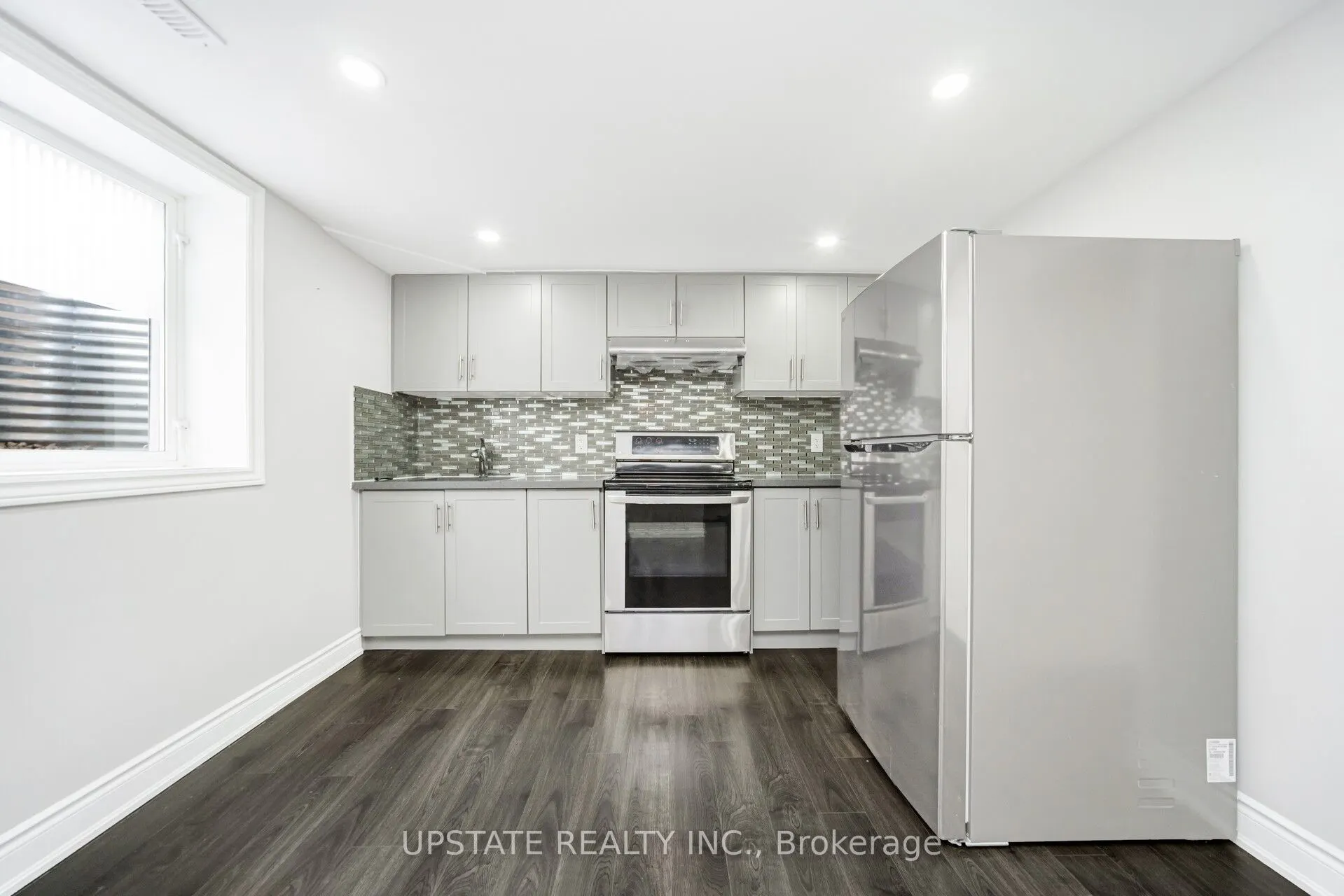 2 Trewartha Crescent