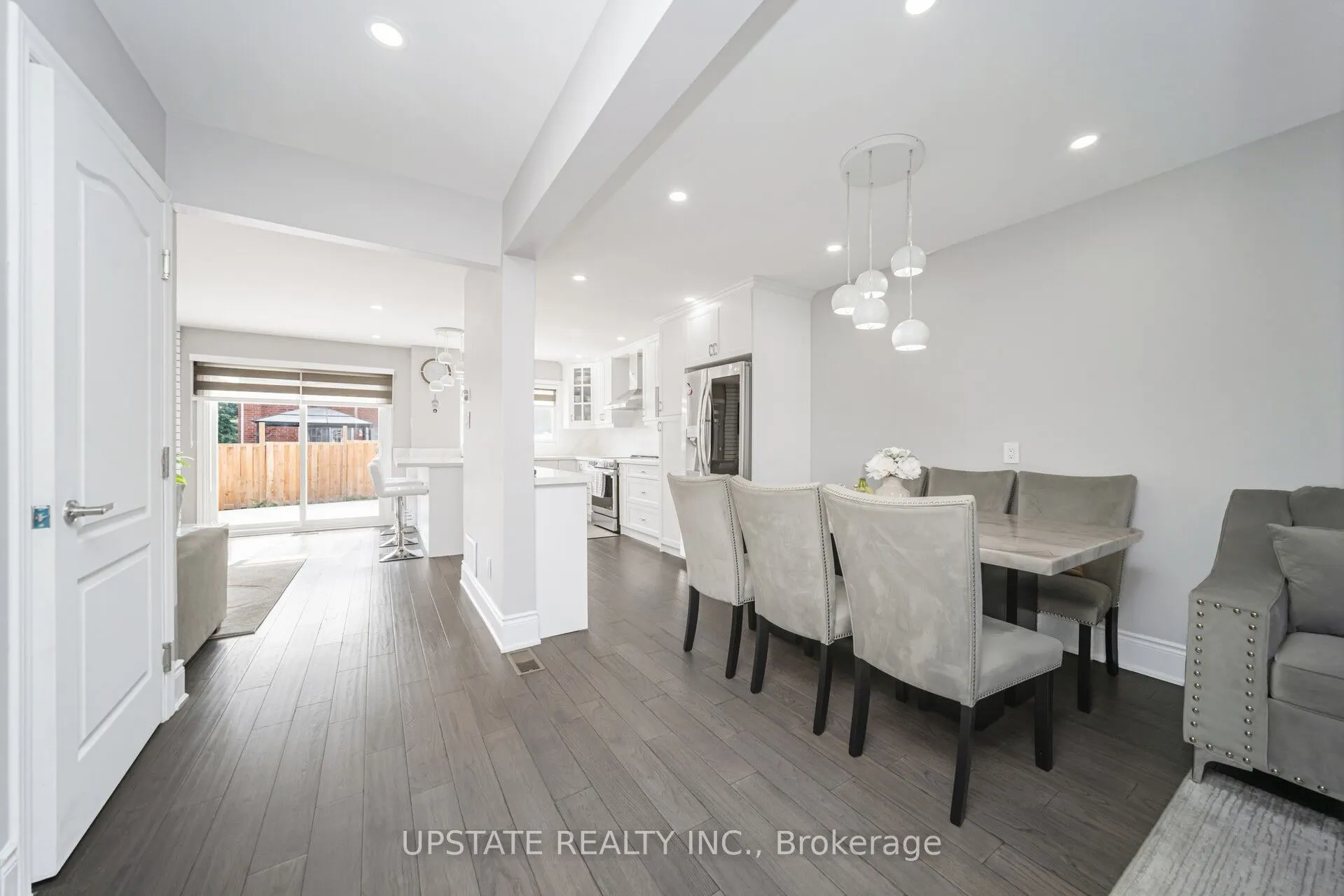 2 Trewartha Crescent