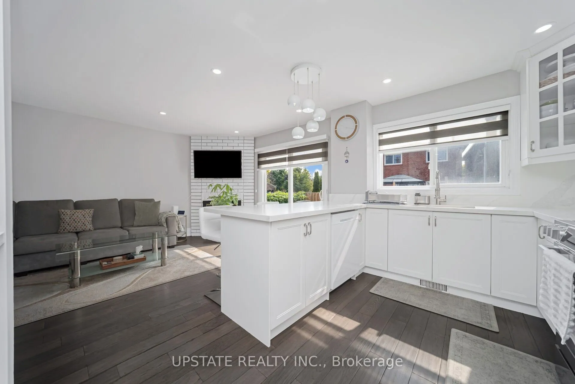 2 Trewartha Crescent