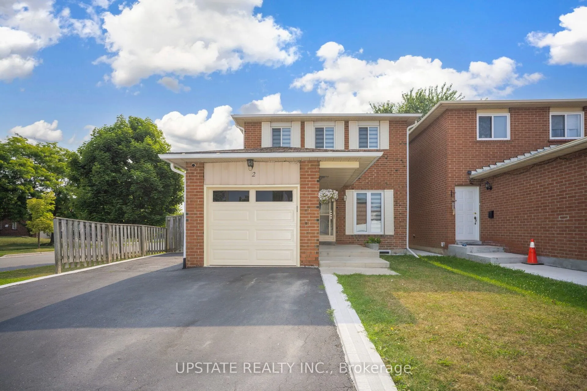 2 Trewartha Crescent