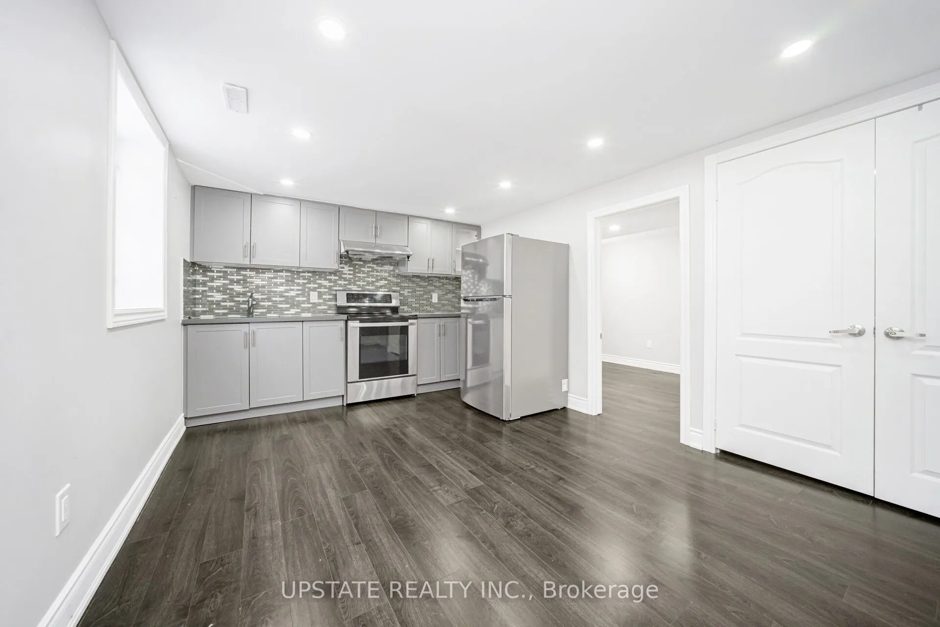 2 Trewartha Crescent