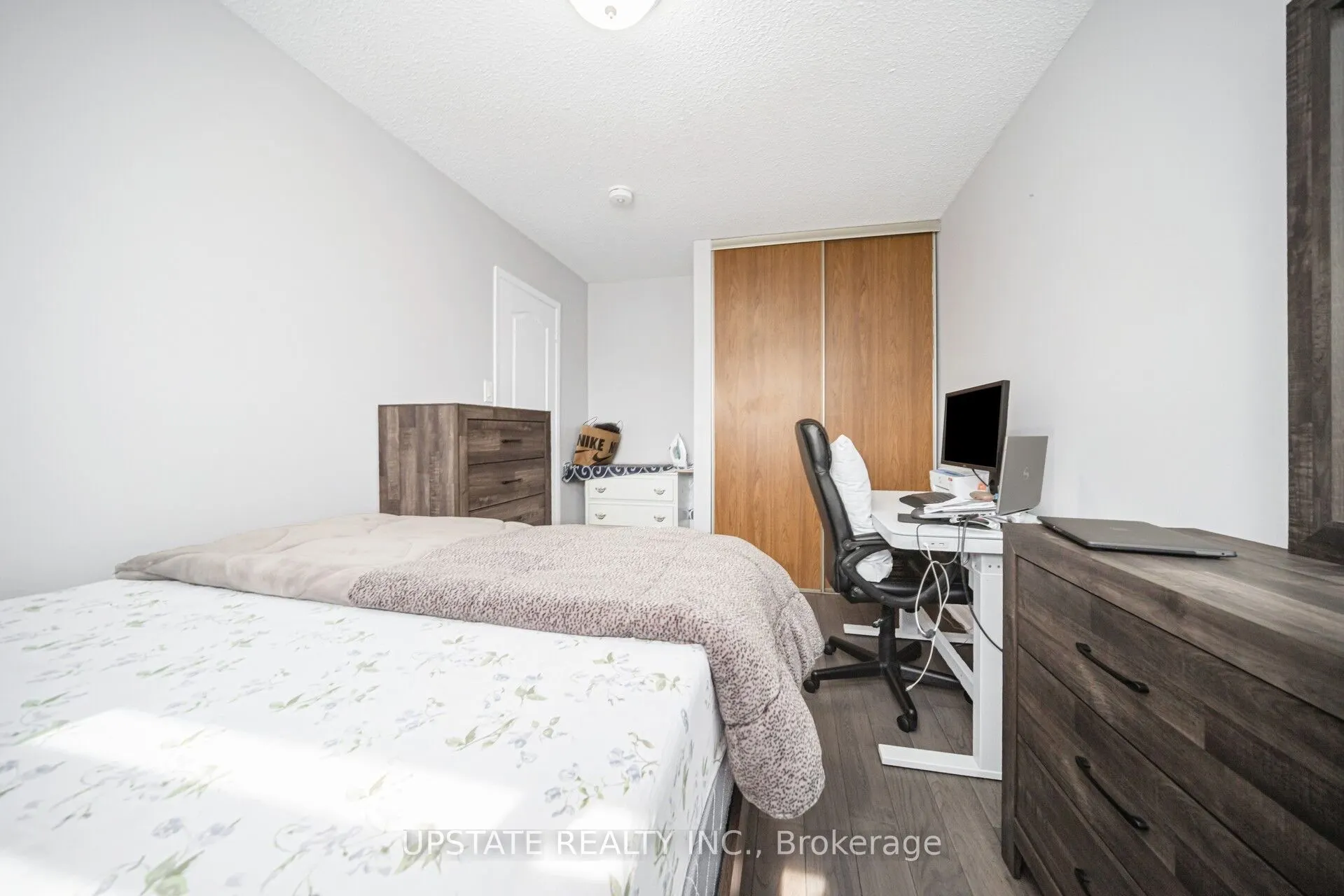 2 Trewartha Crescent