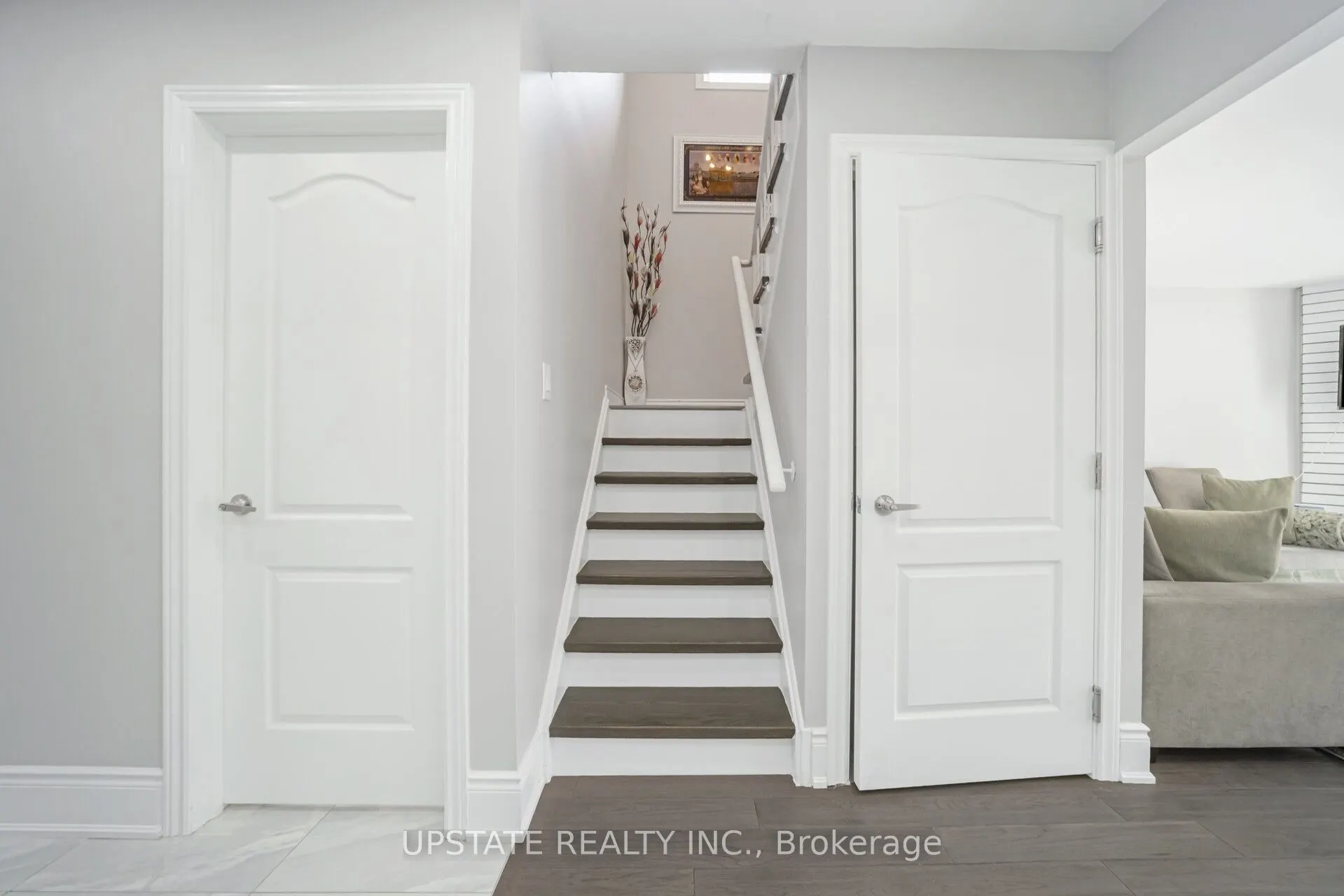 2 Trewartha Crescent