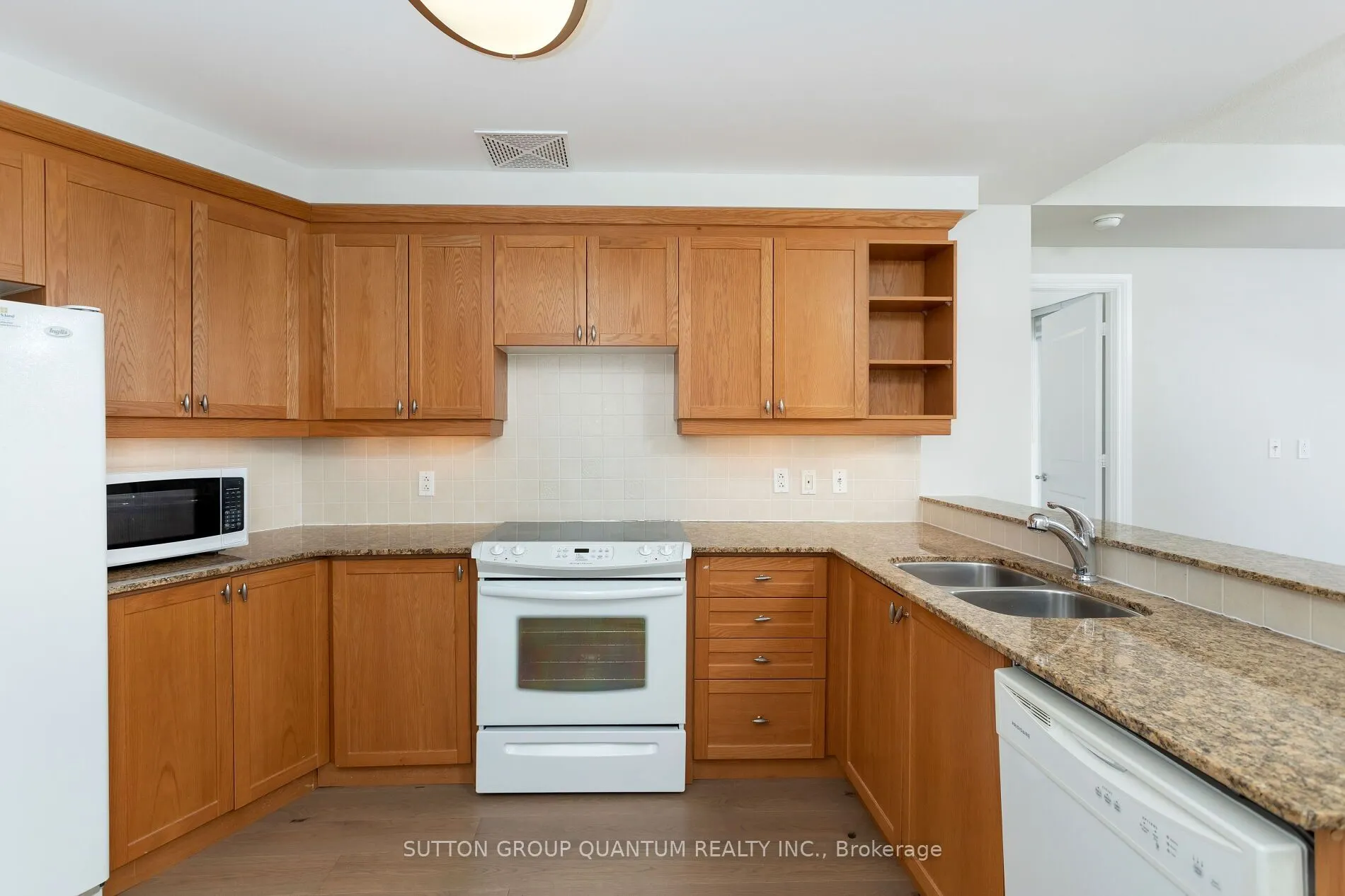 1665 The Collegeway, #1607