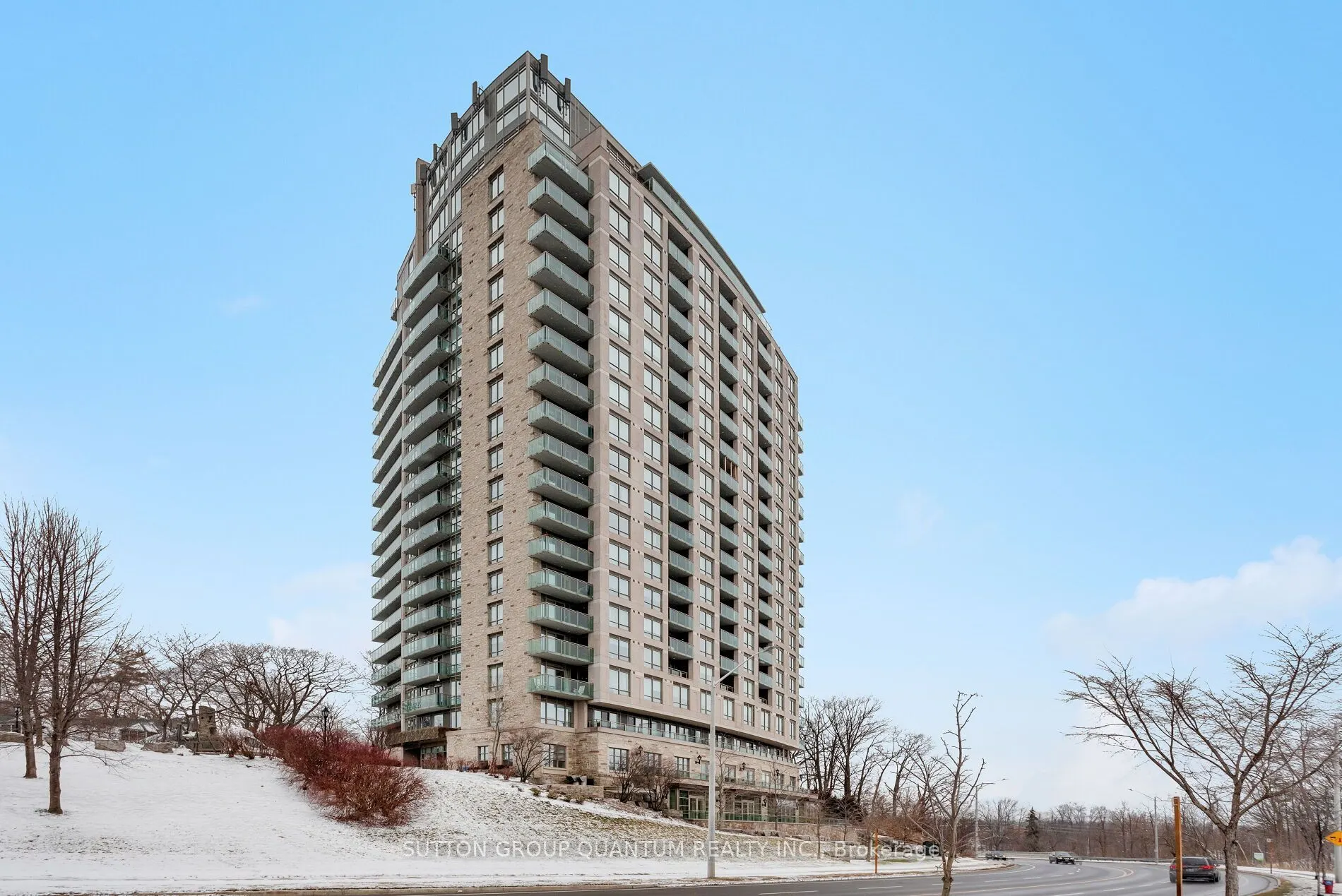 1665 The Collegeway, #1607